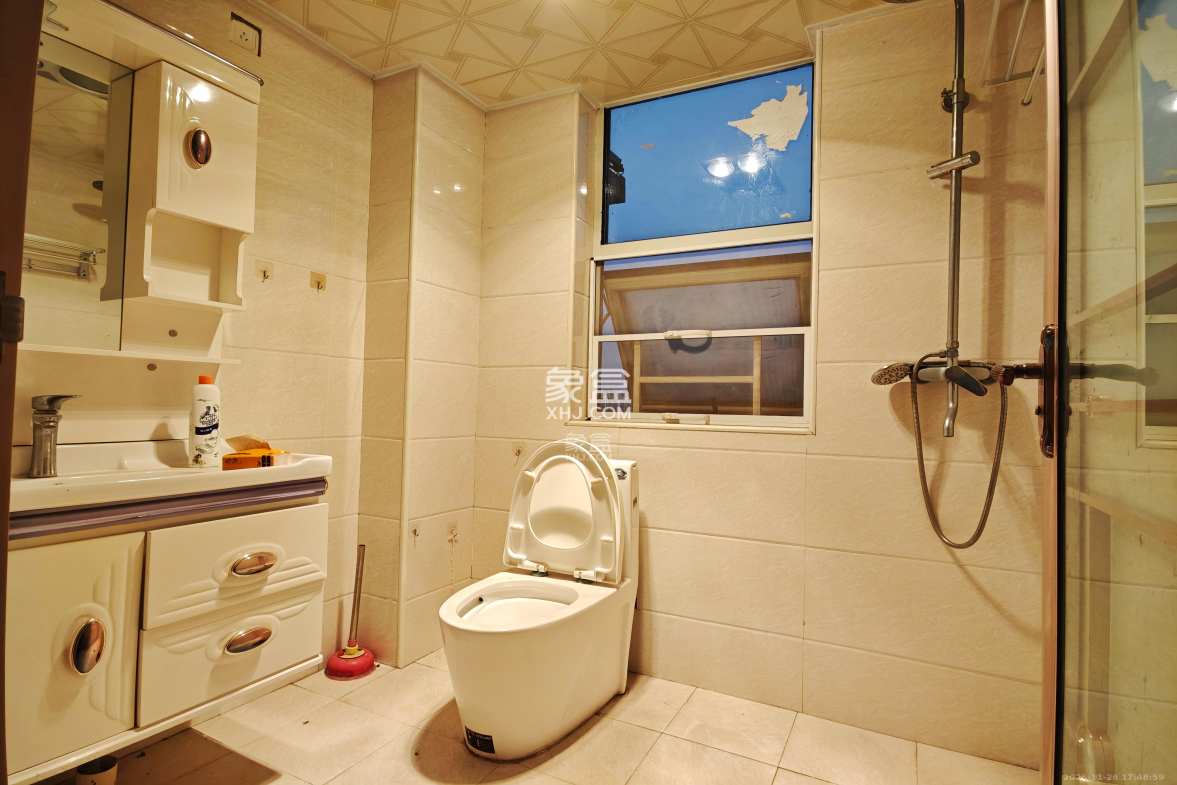 五矿万境水岸二期(五矿万境水岸和苑) 4室2厅2卫 2600.0元/月 五矿万境水岸二期(五矿万境水岸和苑) 4室2厅2卫 2600.0元/月室内图