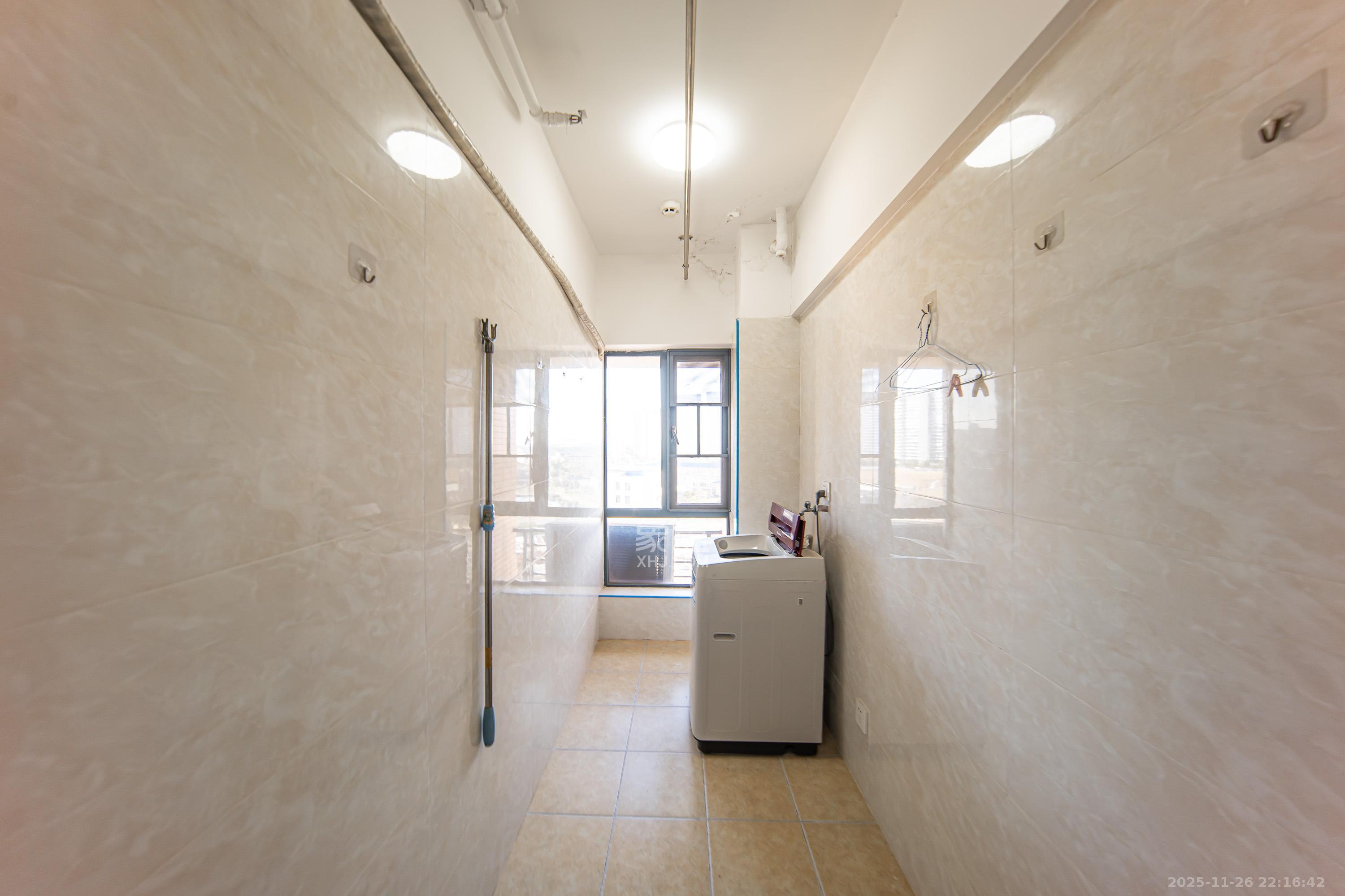 湘熙水郡(观澜海赋家园) 1室1厅1卫 55.0万 湘熙水郡(观澜海赋家园) 1室1厅1卫 55.0万阳台