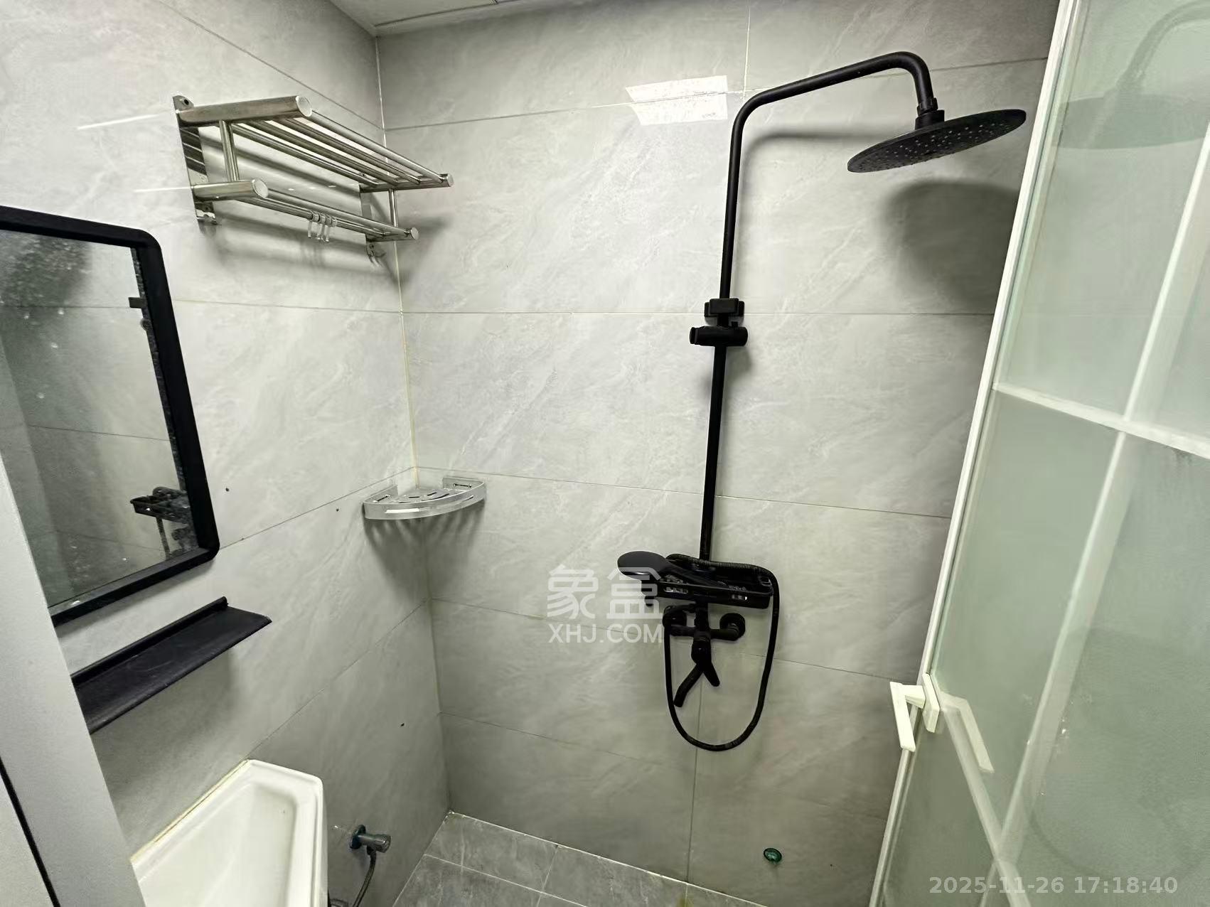 保利天禧EF区 1室1厅1卫 1600.0元/月 保利天禧EF区 1室1厅1卫 1600.0元/月室内图