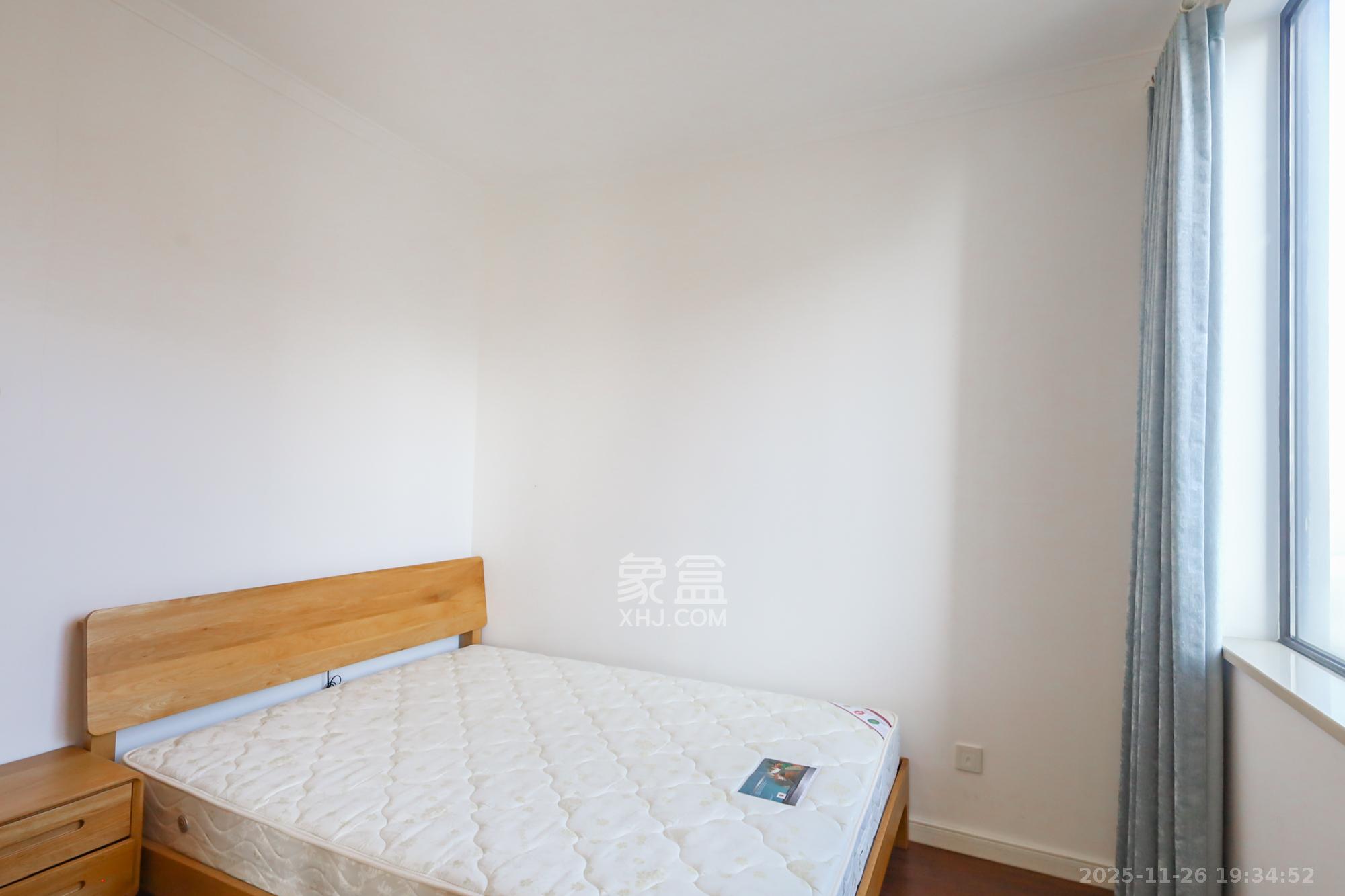 万科里金域国际  3室2厅1卫    159.0万卧室