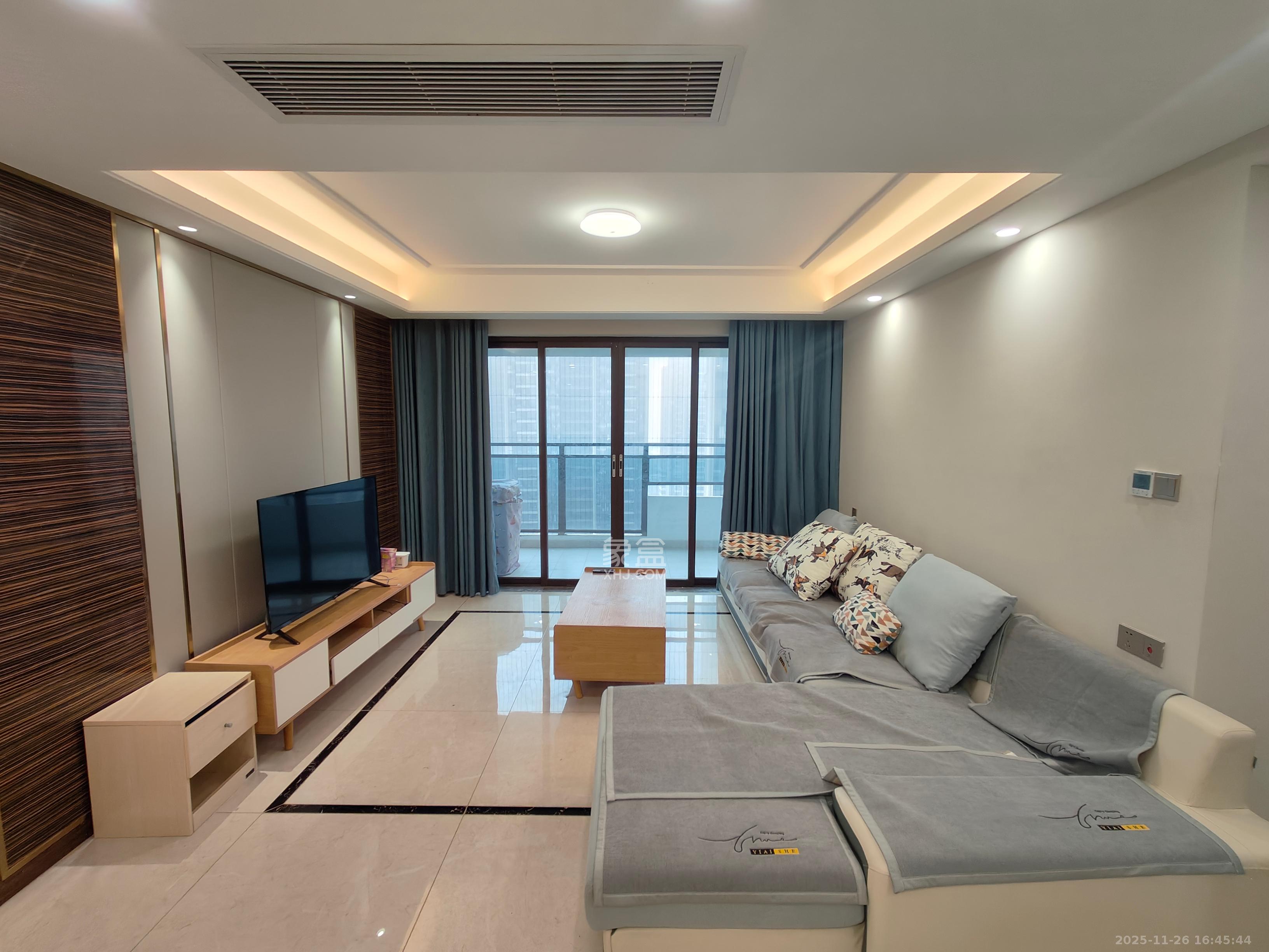 中欣楚天御府E区  3室2厅2卫    2800.0元/月