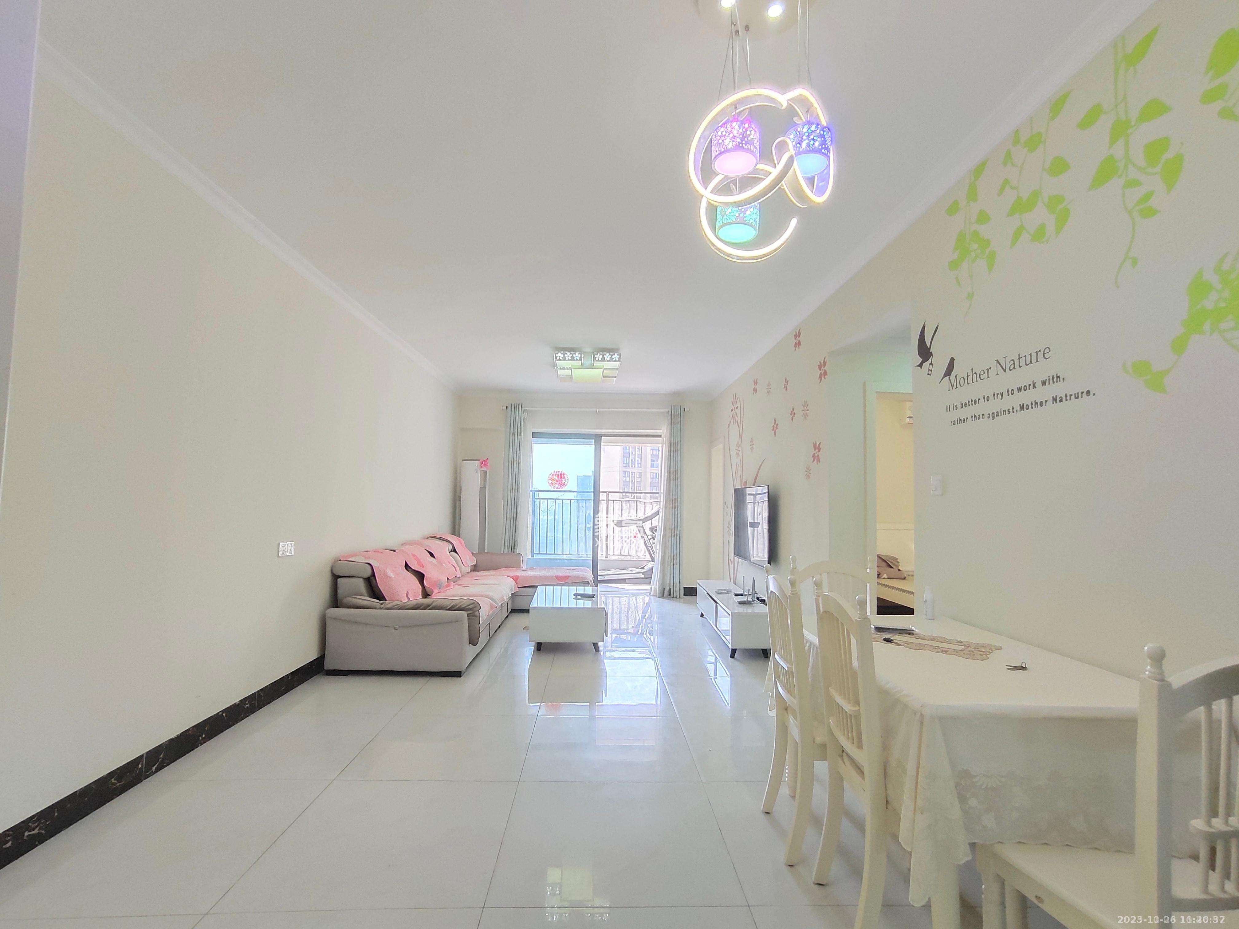 兰亭湾畔 3室2厅1卫 2700.0元/月 兰亭湾畔 3室2厅1卫 2700.0元/月室内图