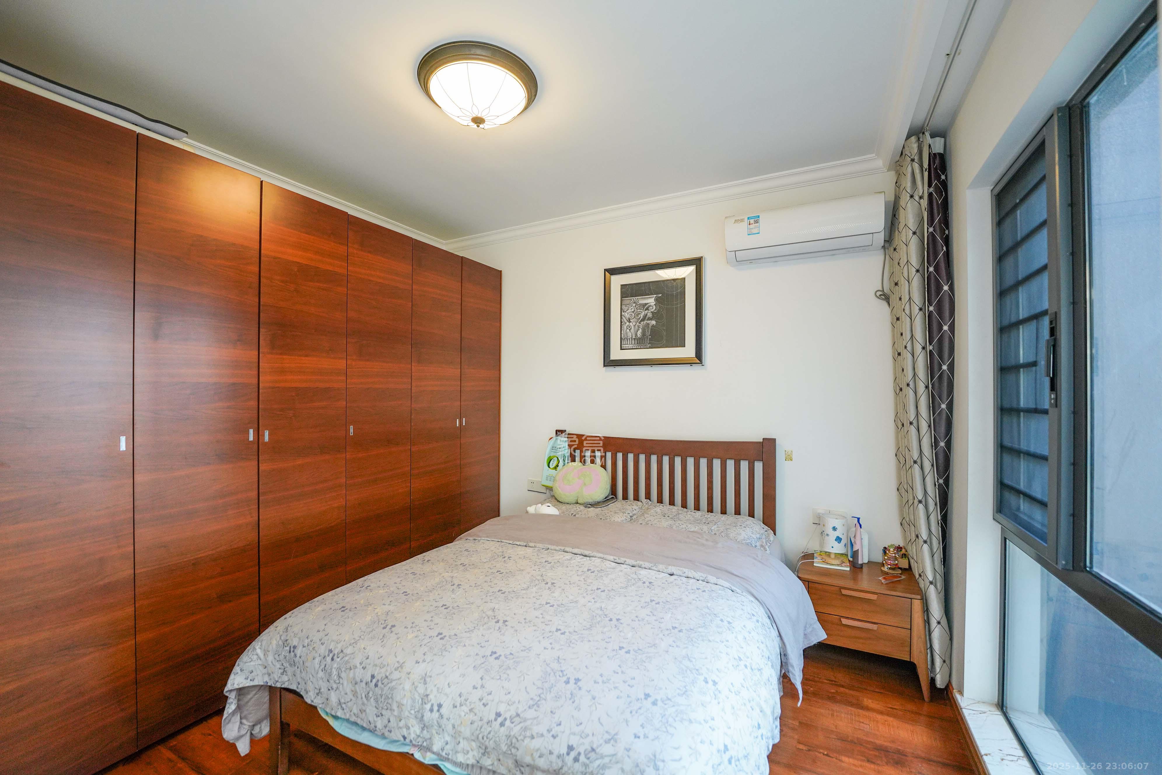 汇金城/嘉华城(二期、三期) 5室2厅2卫 268.0万 汇金城/嘉华城(二期、三期) 5室2厅2卫 268.0万卧室