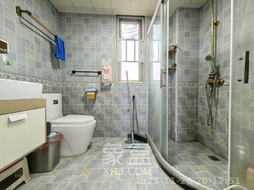 金科世界城 3室2厅2卫 2300.0元/月 金科世界城 3室2厅2卫 2300.0元/月室内图