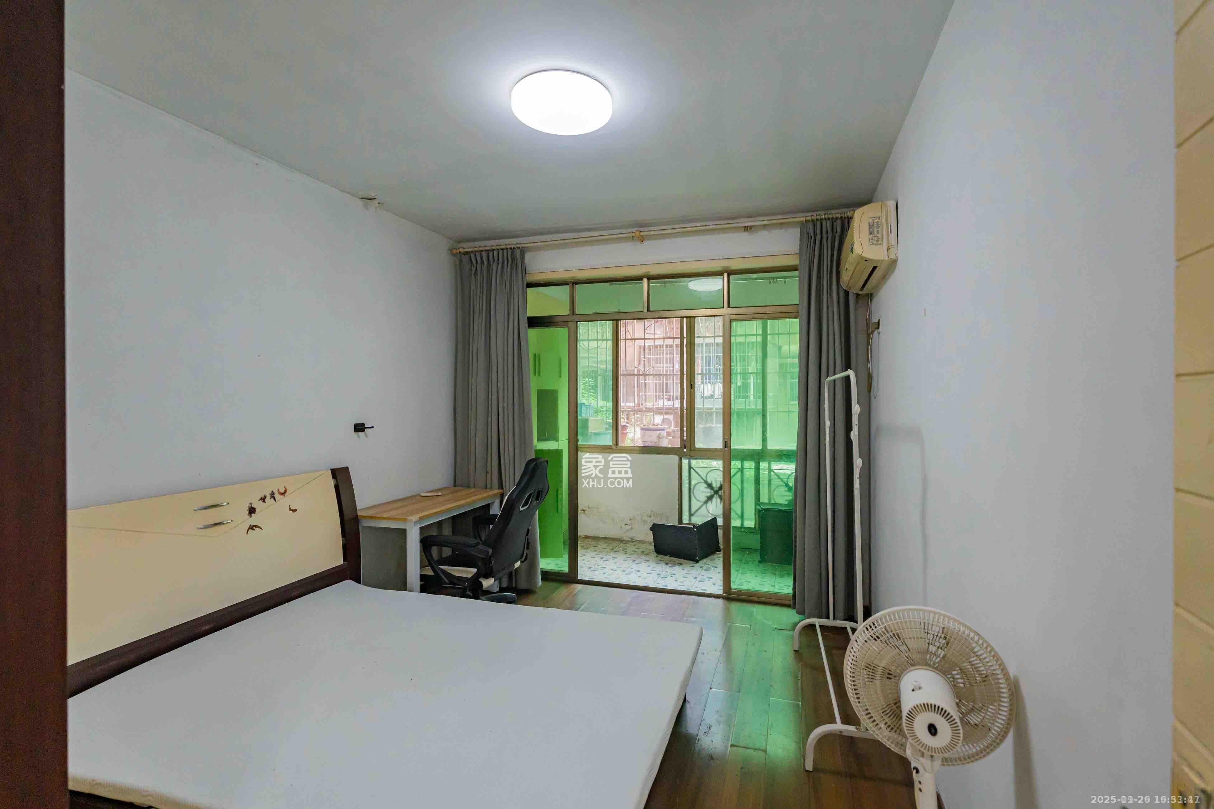 富湘园 3室2厅2卫 2500.0元/月 富湘园 3室2厅2卫 2500.0元/月室内图