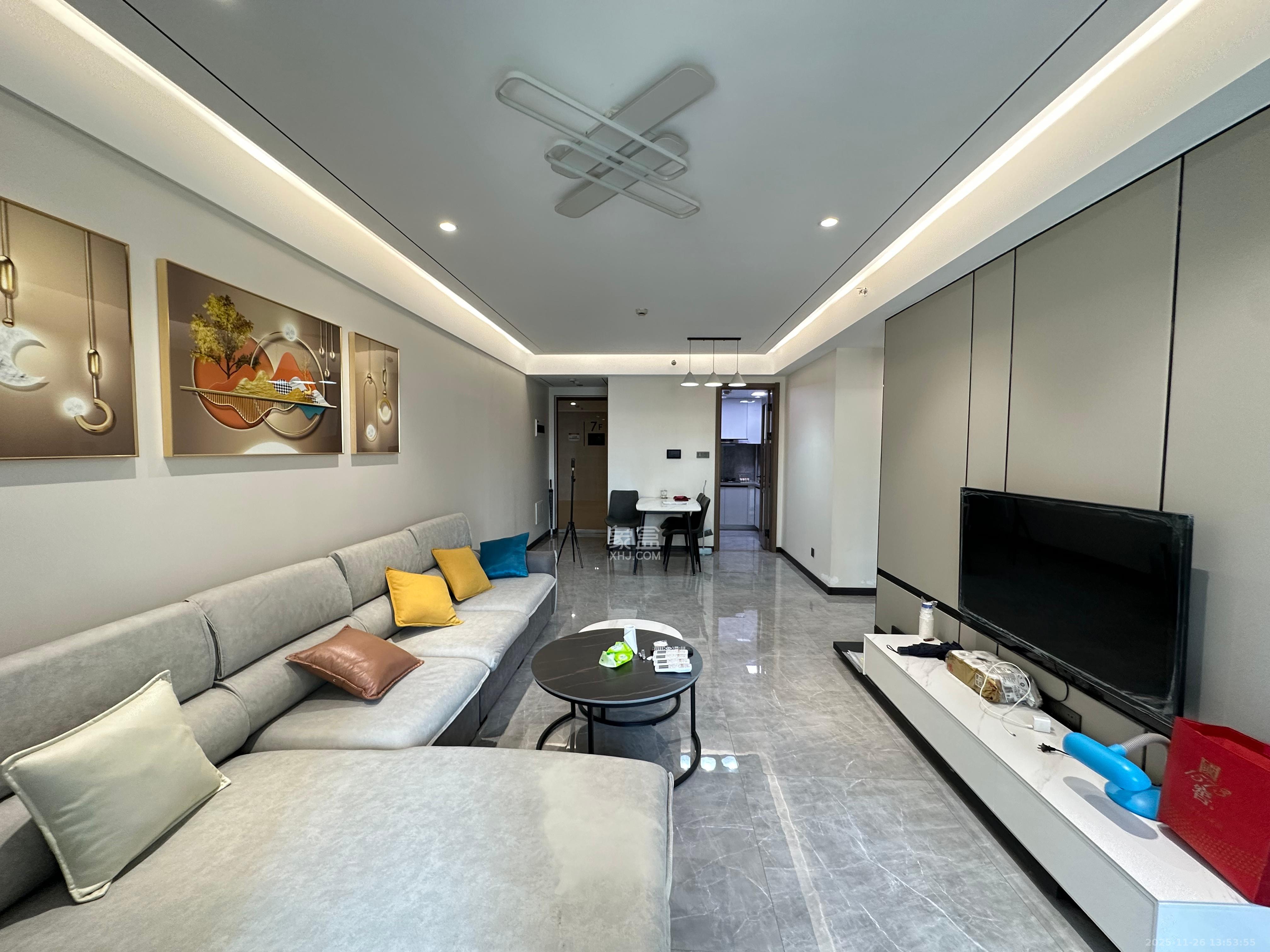 卓越中寰 3室2厅2卫 4500.0元/月 卓越中寰 3室2厅2卫 4500.0元/月室内图