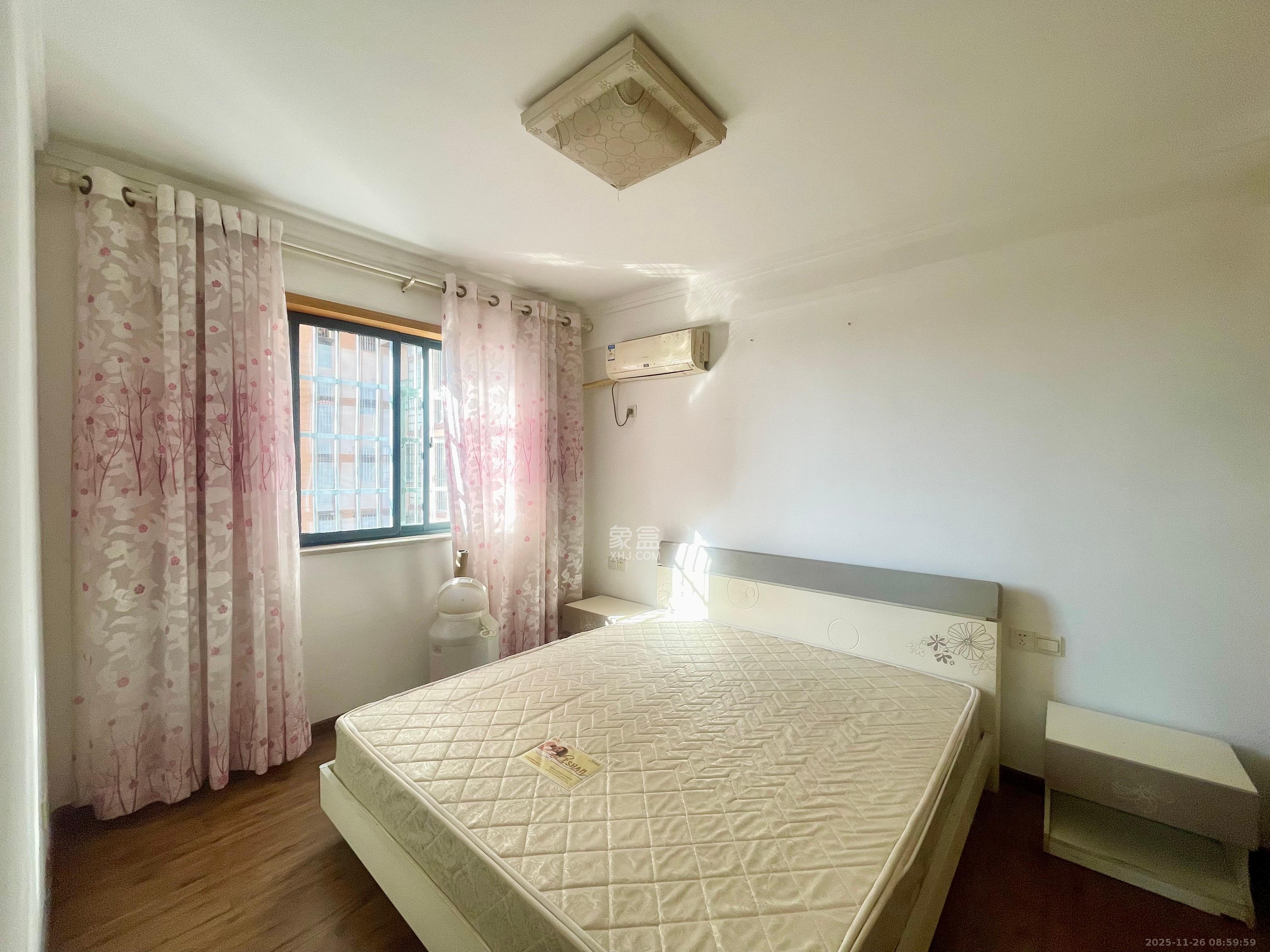 诚兴园 3室2厅1卫 2200.0元/月 诚兴园 3室2厅1卫 2200.0元/月室内图