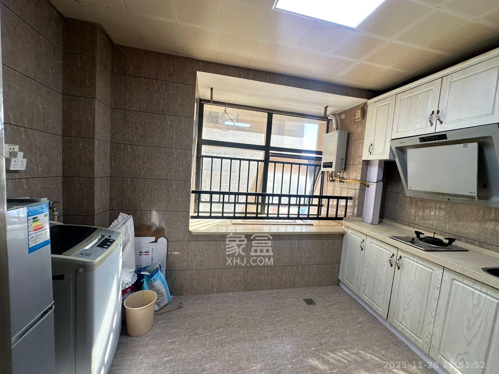 蓝湾国际广场  1室1厅1卫    1300.0元/月室内图