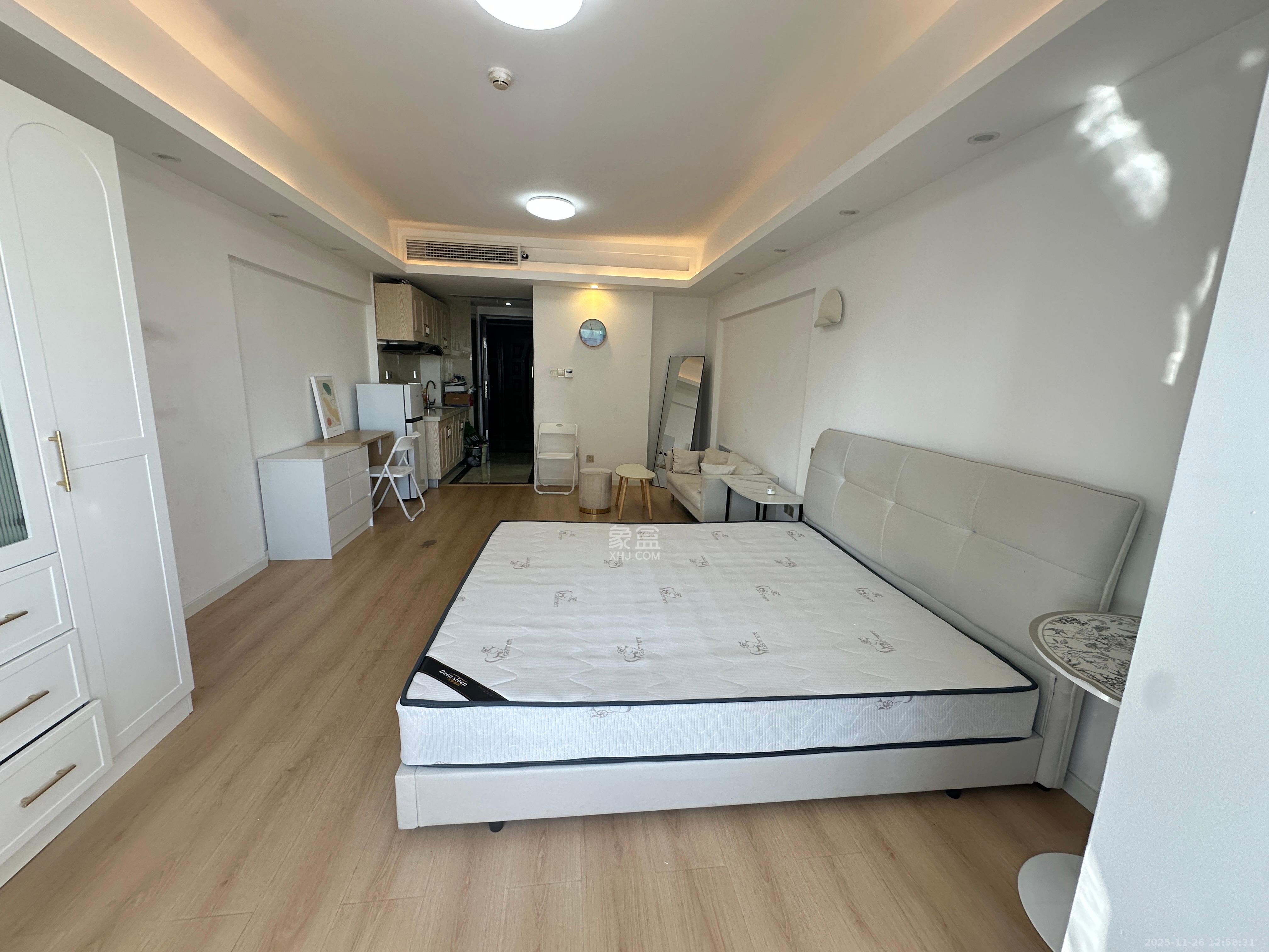 保利国际广场 1室1厅1卫 2000.0元/月 保利国际广场 1室1厅1卫 2000.0元/月室内图