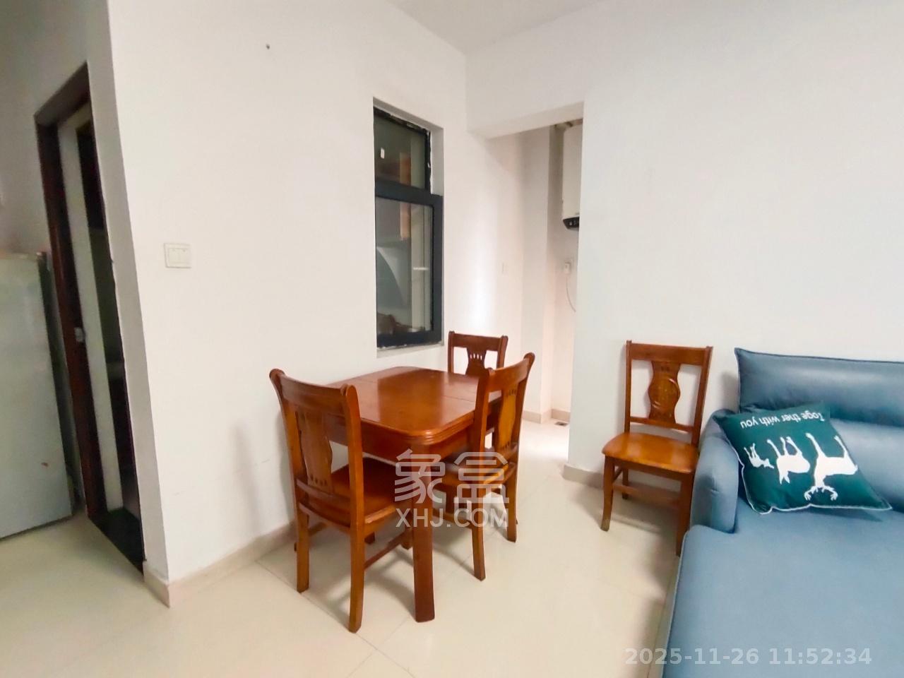 泊爱蓝湾 2室1厅1卫 2400.0元/月 泊爱蓝湾 2室1厅1卫 2400.0元/月室内图