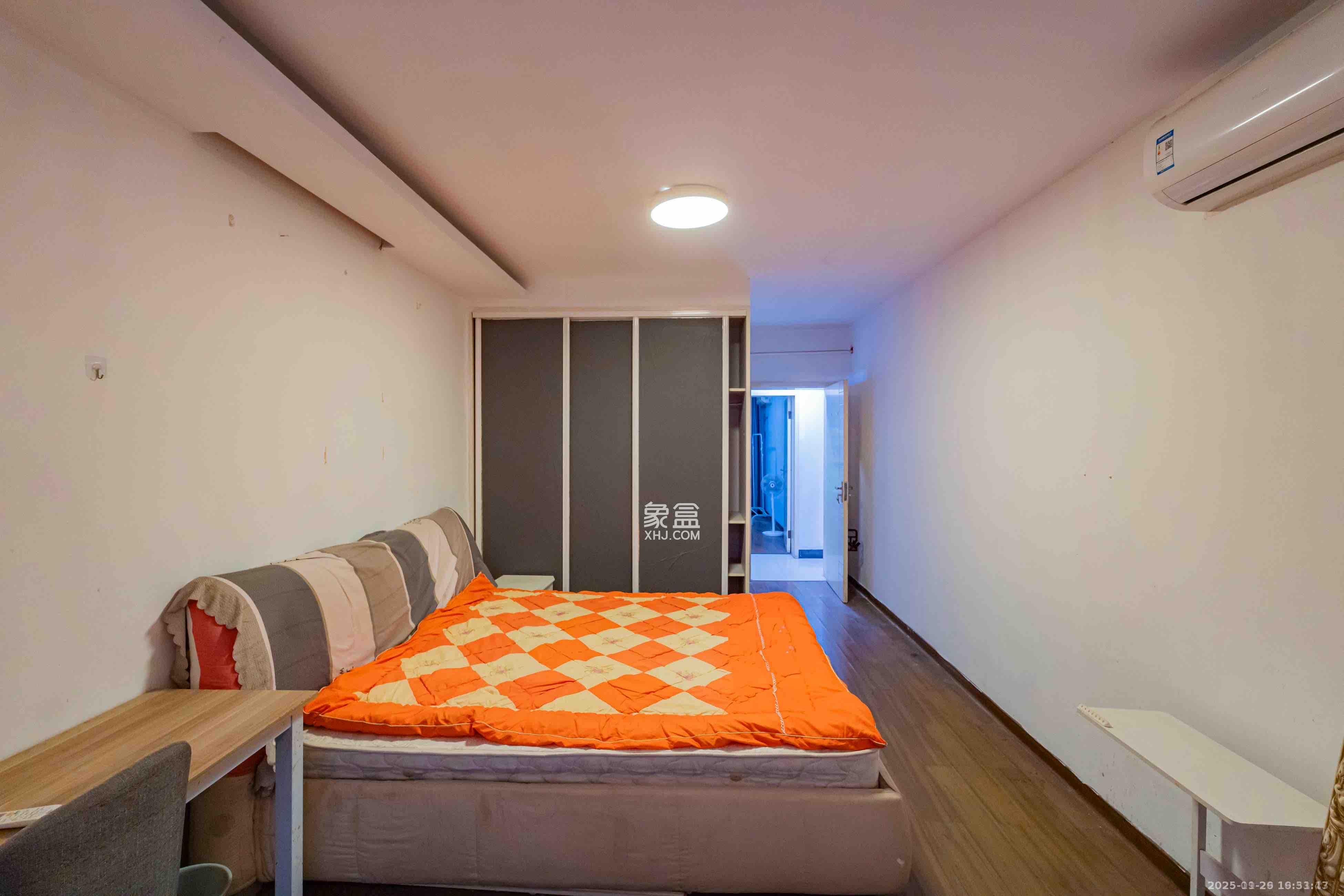 富湘园 3室2厅2卫 2500.0元/月 富湘园 3室2厅2卫 2500.0元/月室内图