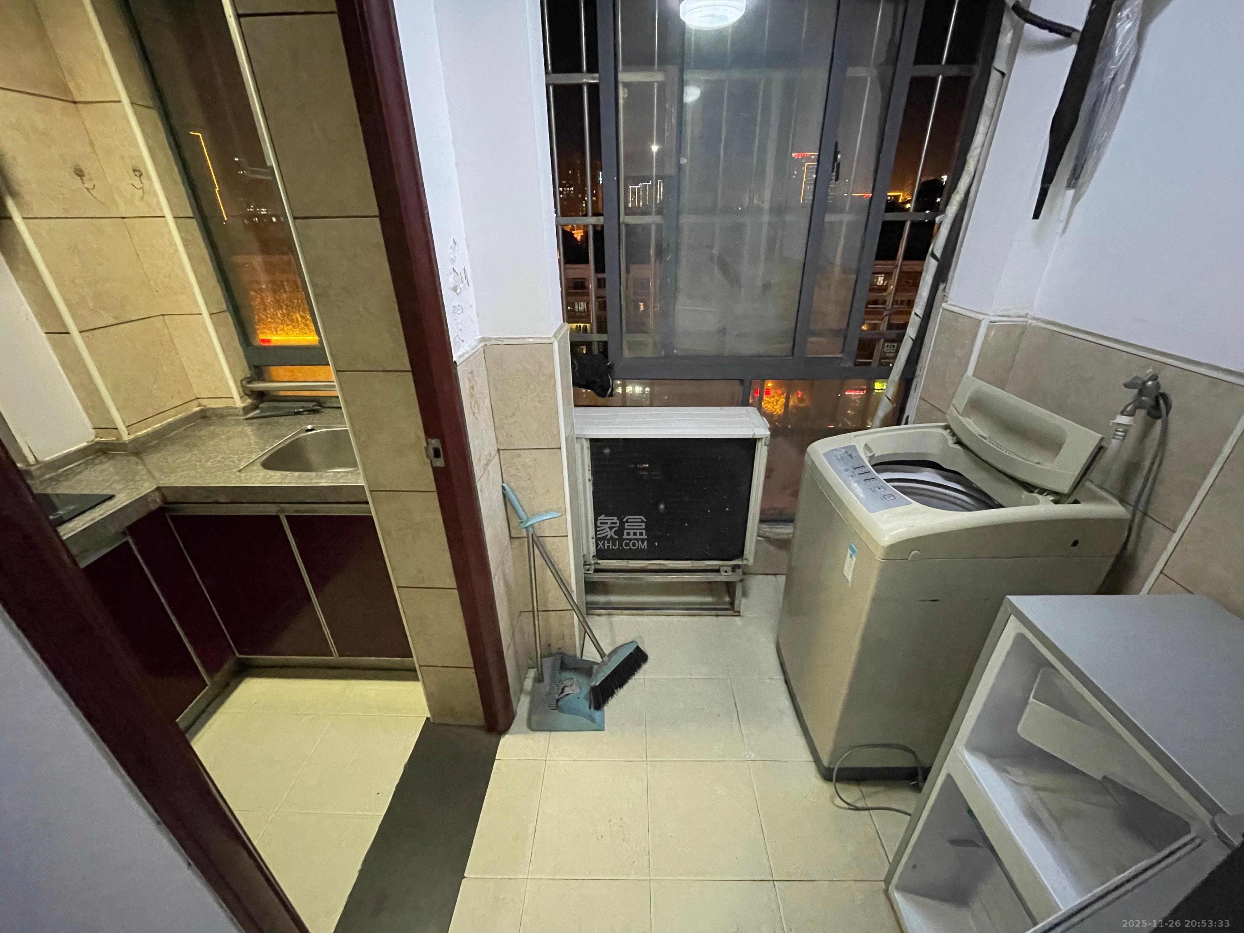 红公馆(前程丽景大厦) 1室1厅1卫 1400.0元/月 红公馆(前程丽景大厦) 1室1厅1卫 1400.0元/月室内图