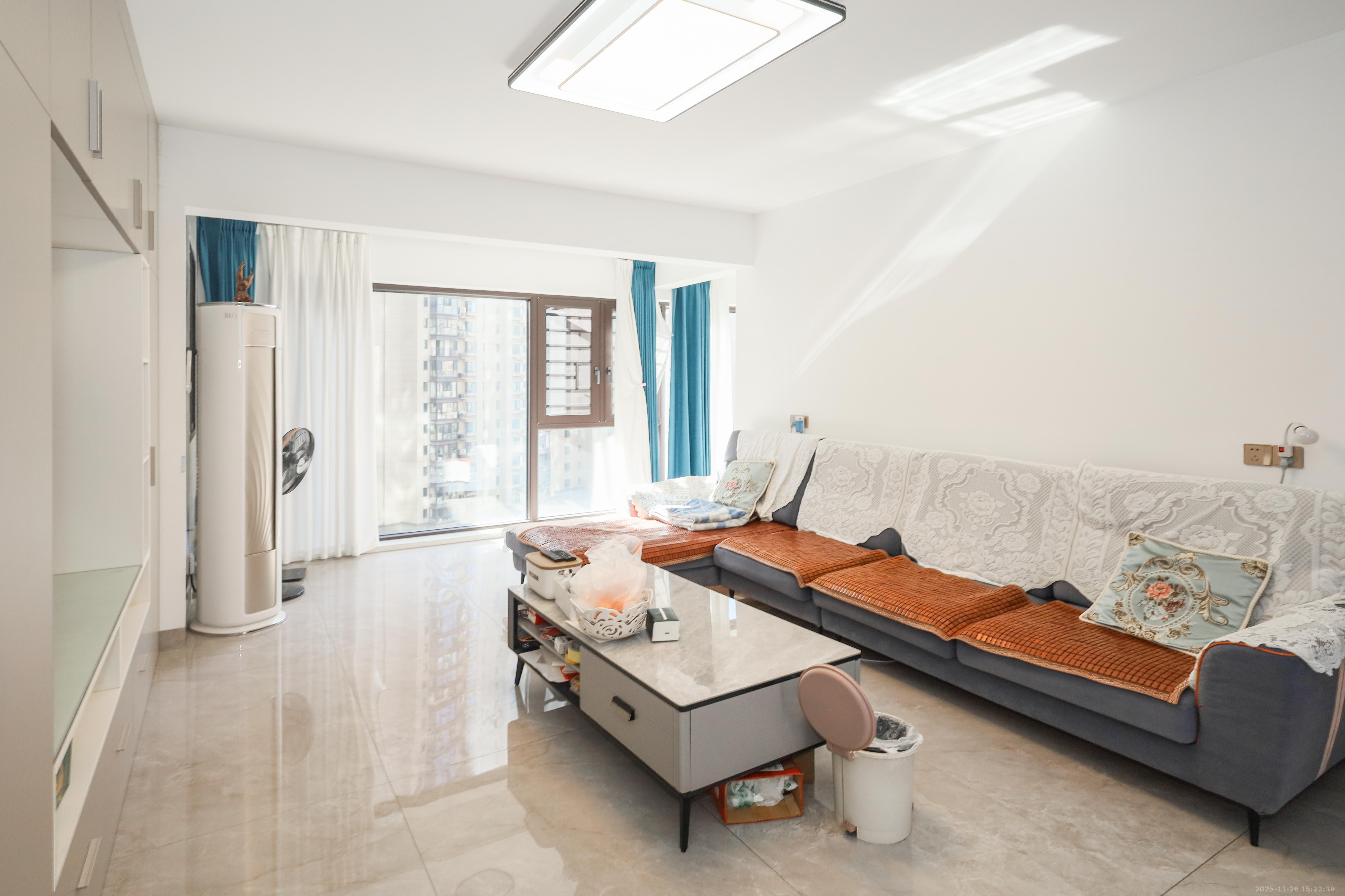 中国铁建梅溪青秀三期 4室2厅2卫 236.0万 中国铁建梅溪青秀三期 4室2厅2卫 236.0万客厅