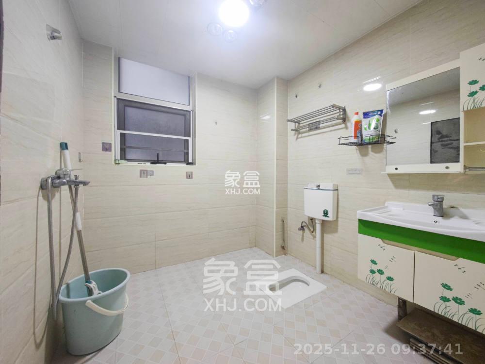 五矿万境水岸三期  3室2厅2卫    2500.0元/月室内图