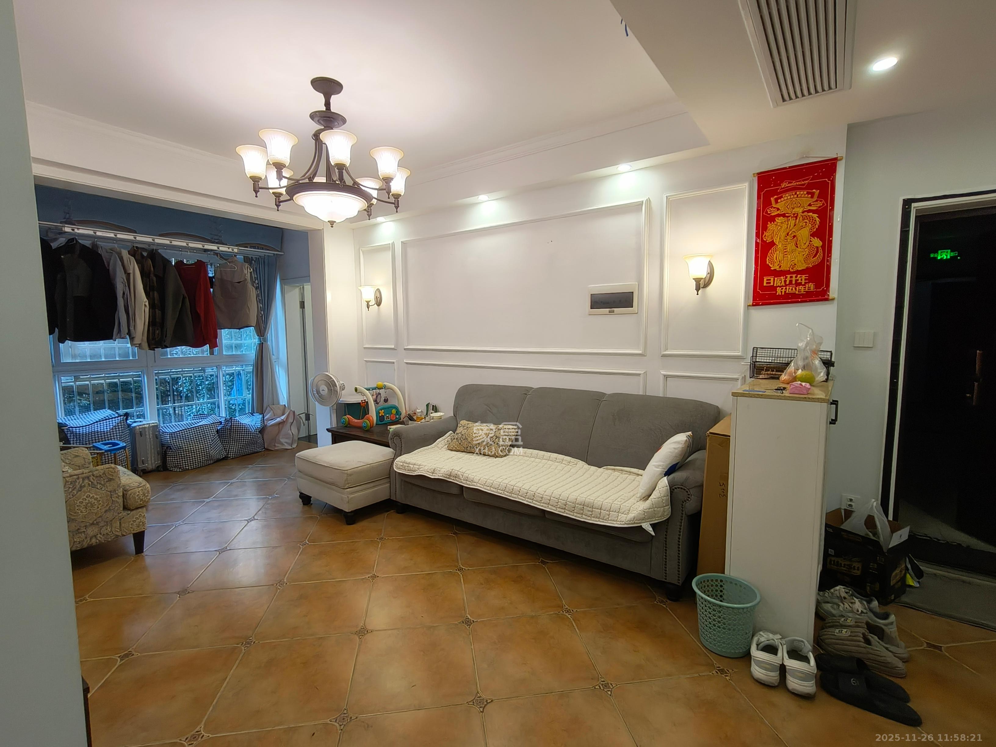 楚天世纪城西苑  3室2厅2卫    2100.0元/月室内图