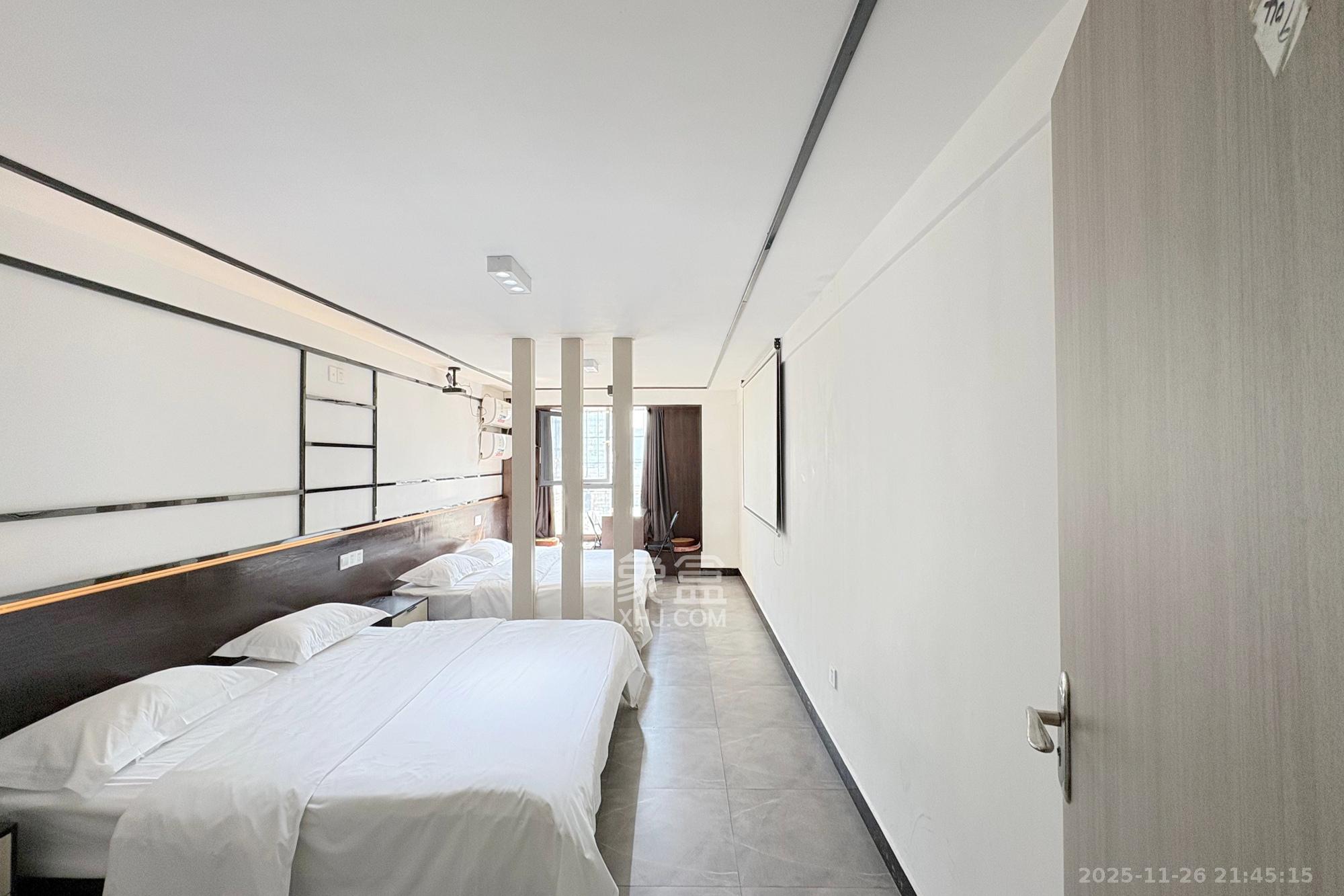 城市经典 1室1厅1卫 70.0万 城市经典 1室1厅1卫 70.0万客厅