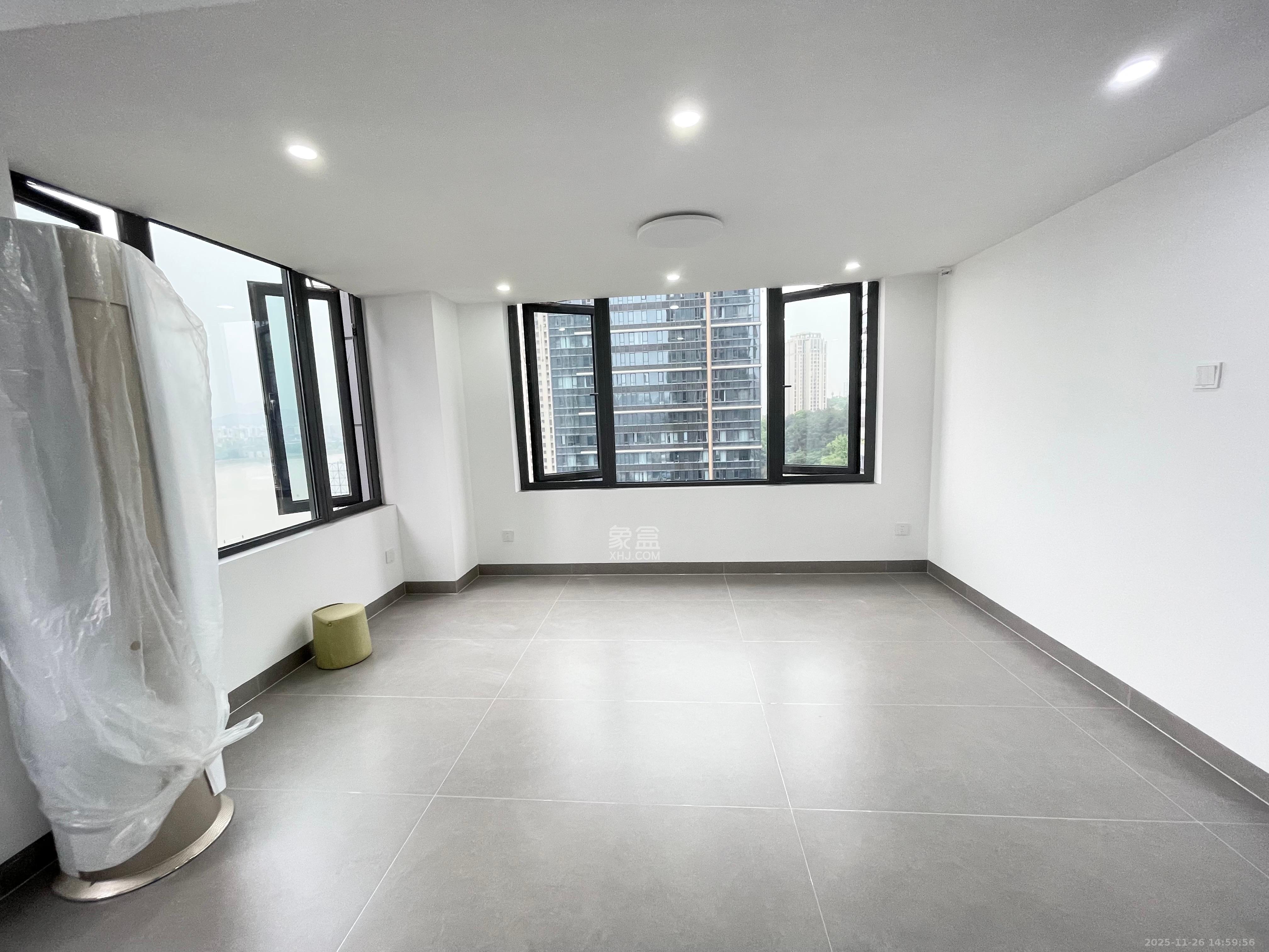 万科紫台  2室2厅2卫    3500.0元/月室内图