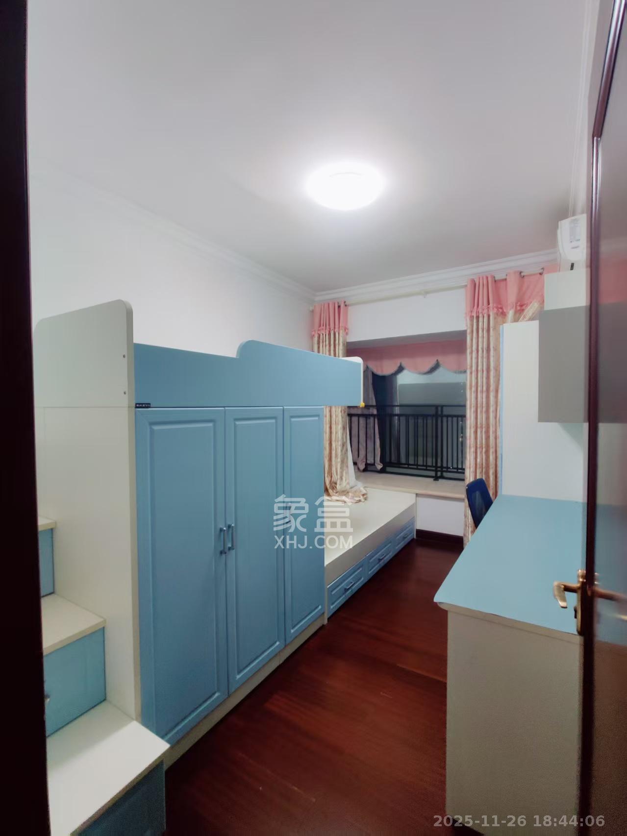 富基世纪公园  3室2厅2卫    1800.0元/月室内图