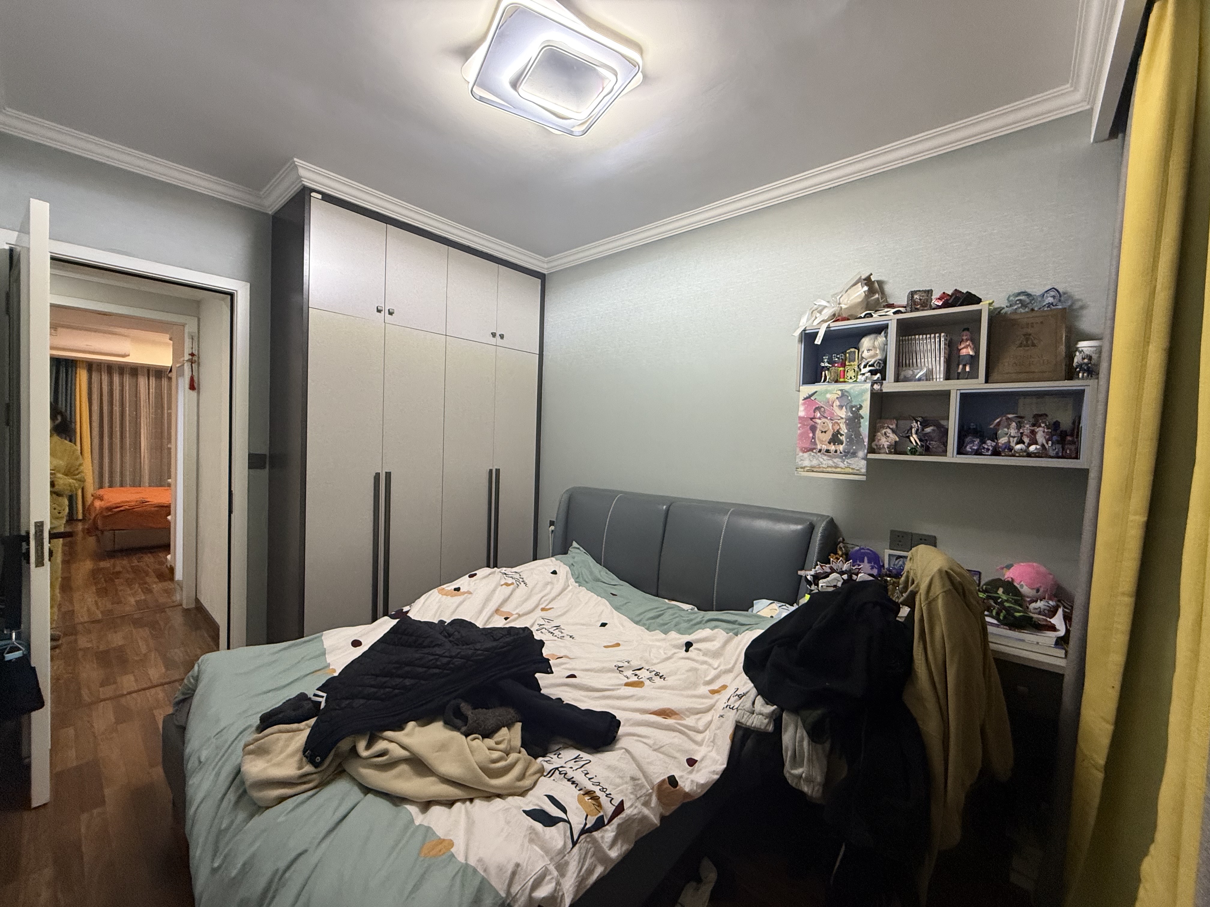 大同芙蓉二期(芙蓉广场) 4室2厅2卫 105.0万 大同芙蓉二期(芙蓉广场) 4室2厅2卫 105.0万客厅