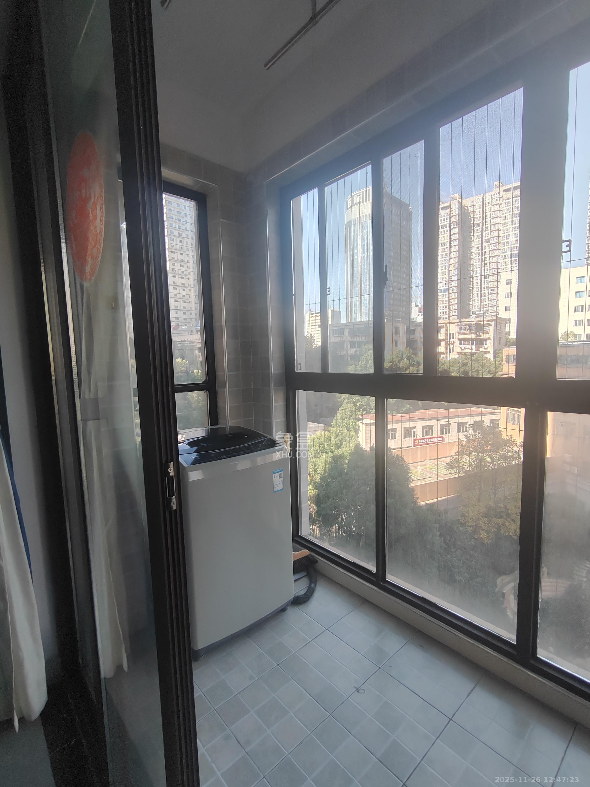 第六都（陆都小区）  1室2厅2卫    3000.0元/月室内图