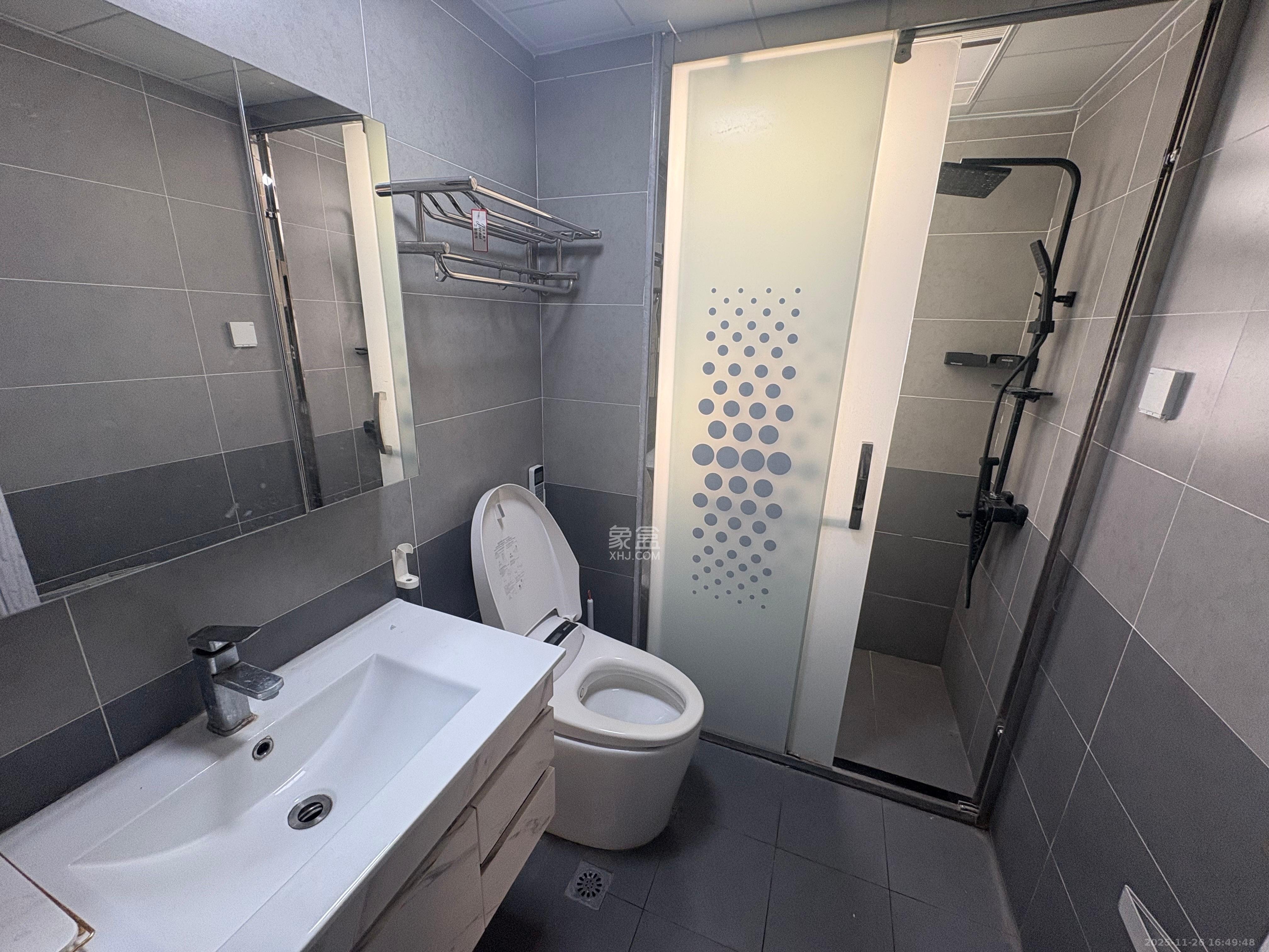 时代倾城三期  2室2厅1卫    2000.0元/月室内图