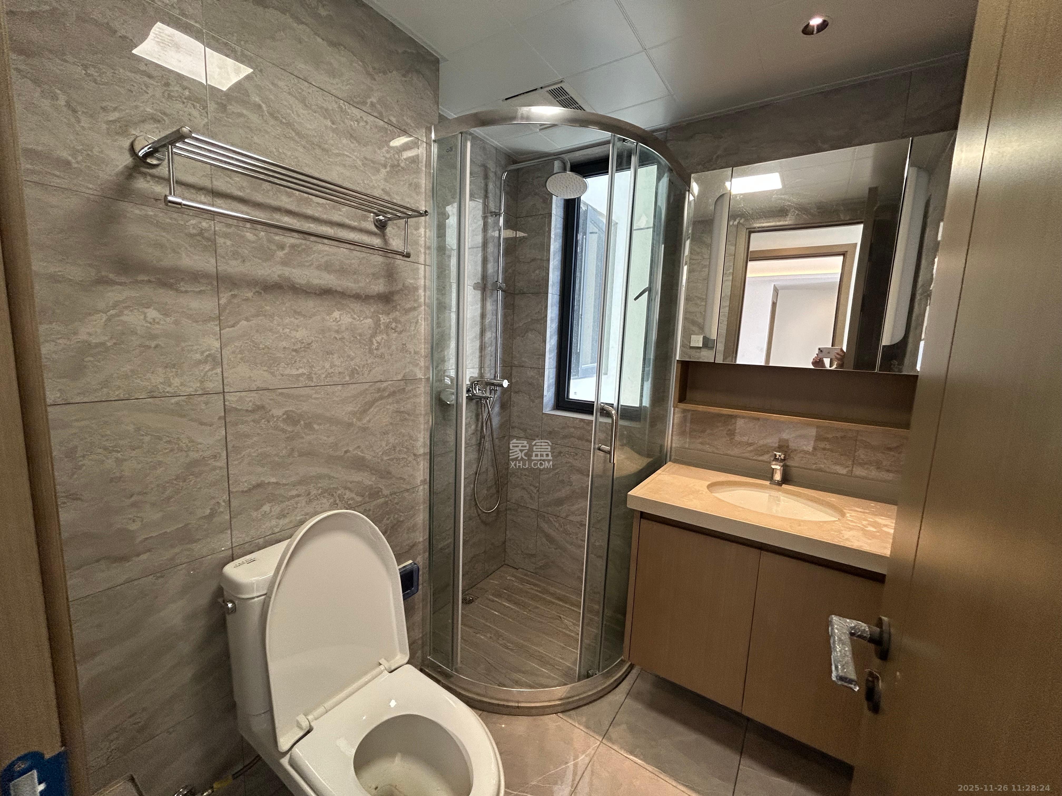 长房悦香山 3室2厅2卫 3000.0元/月 长房悦香山 3室2厅2卫 3000.0元/月室内图