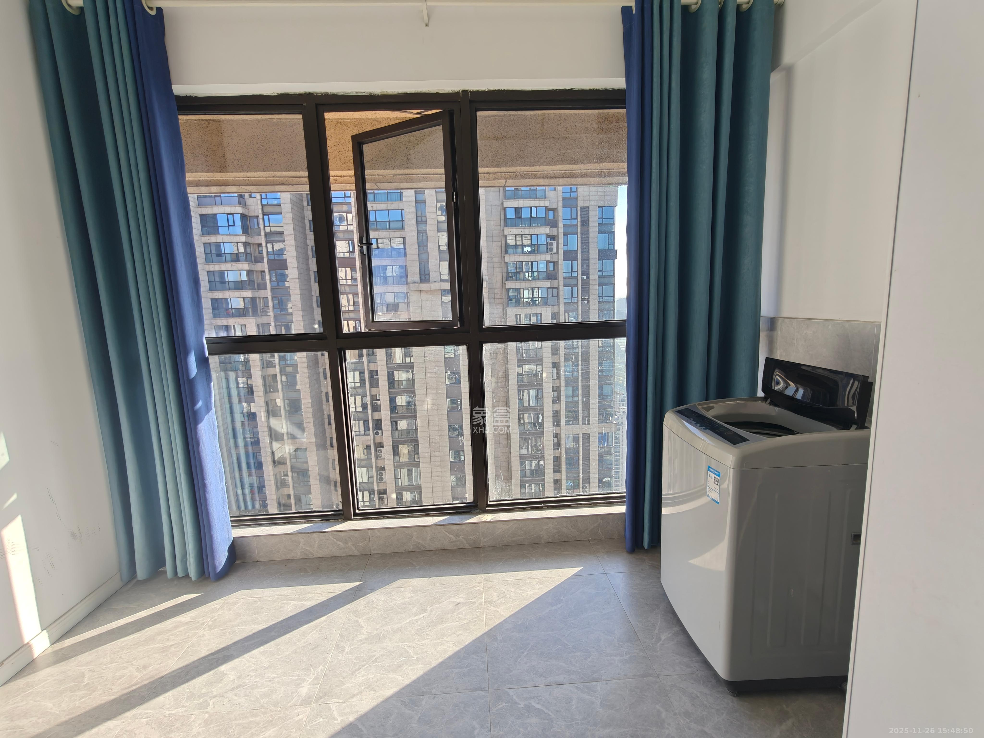 明昇壹城（明昇时代广场）二期  3室2厅2卫    2800.0元/月室内图