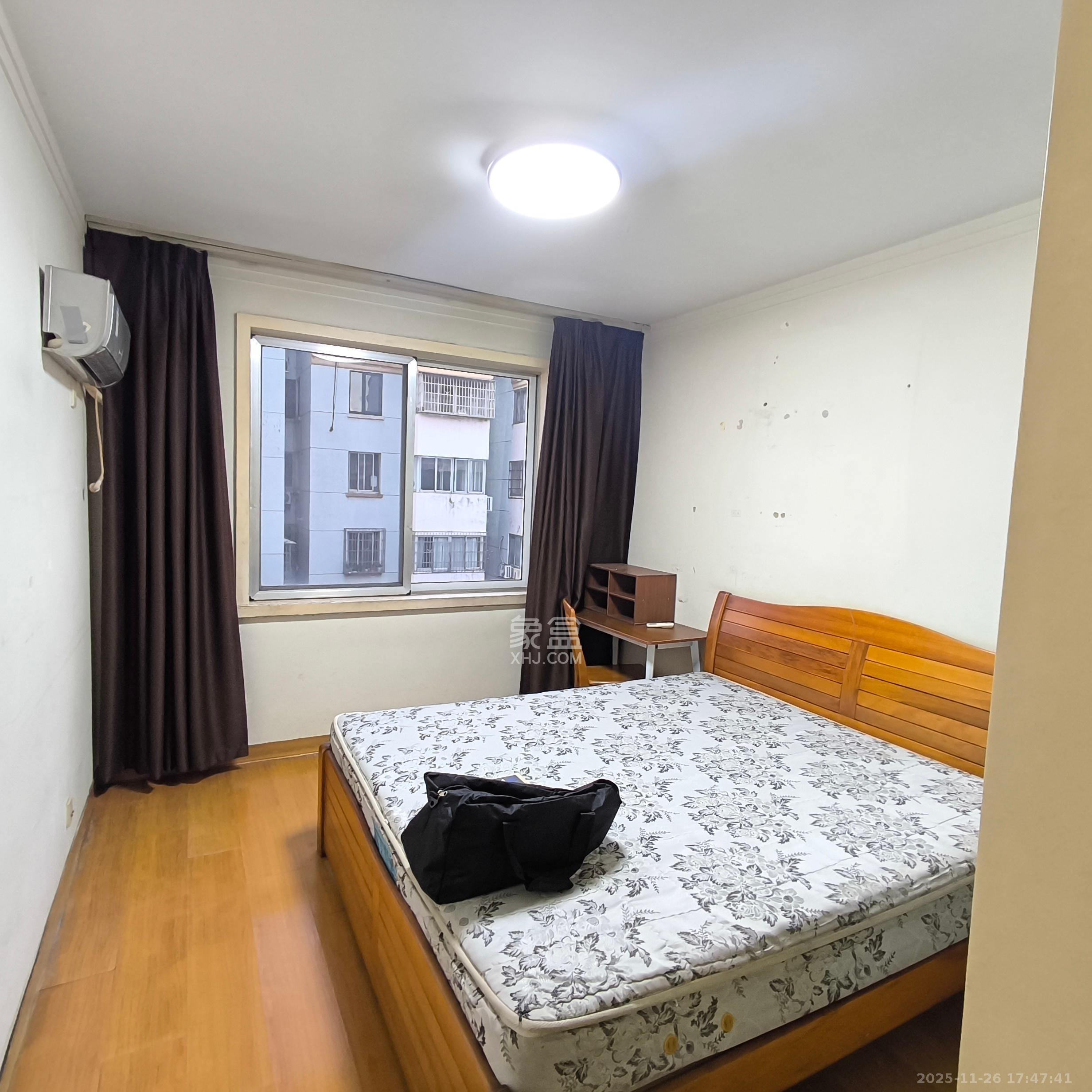 咸嘉新村嘉兴苑  1室2厅1卫    1520.0元/月室内图