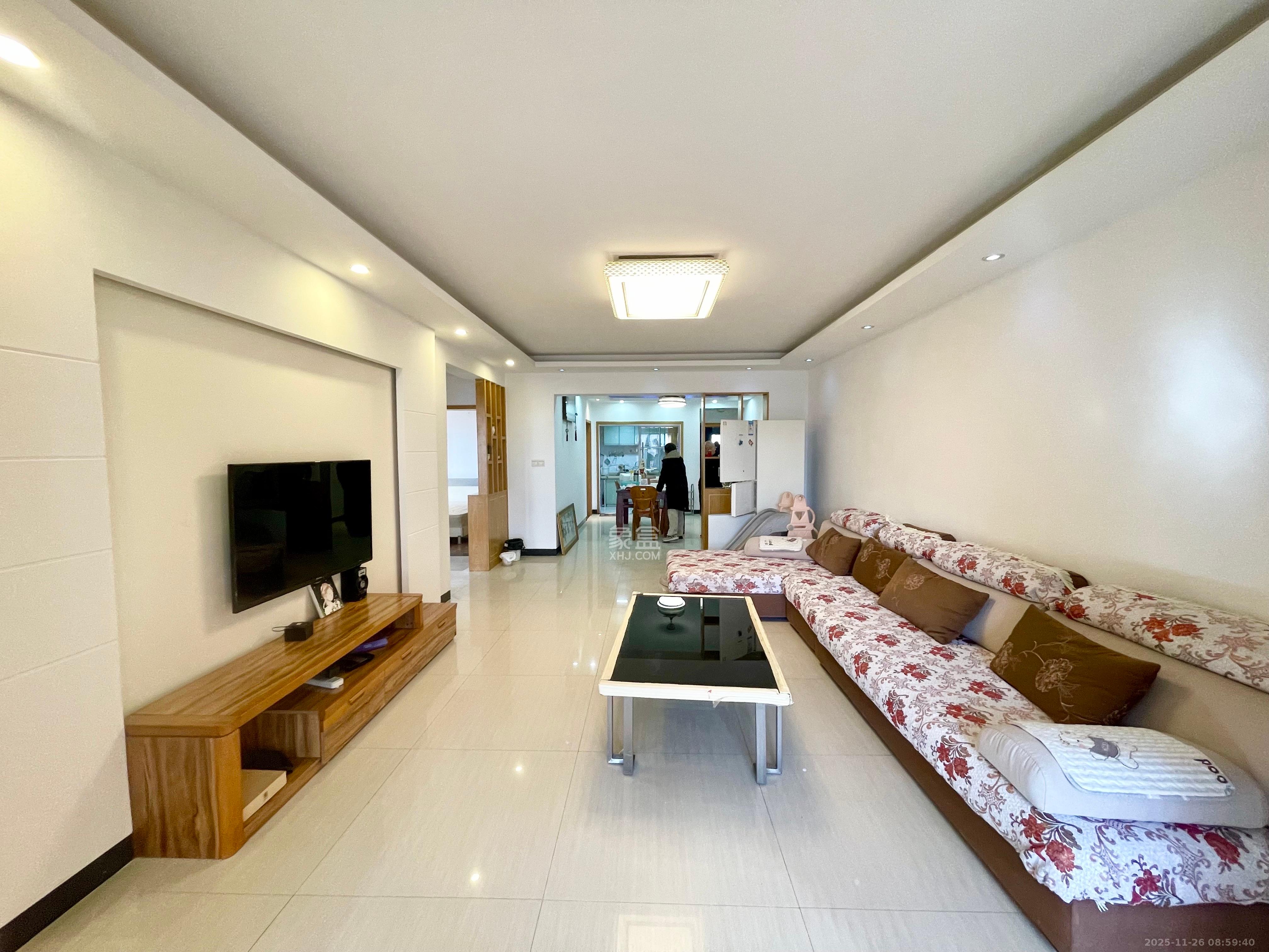 诚兴园 3室2厅1卫 2200.0元/月 诚兴园 3室2厅1卫 2200.0元/月室内图