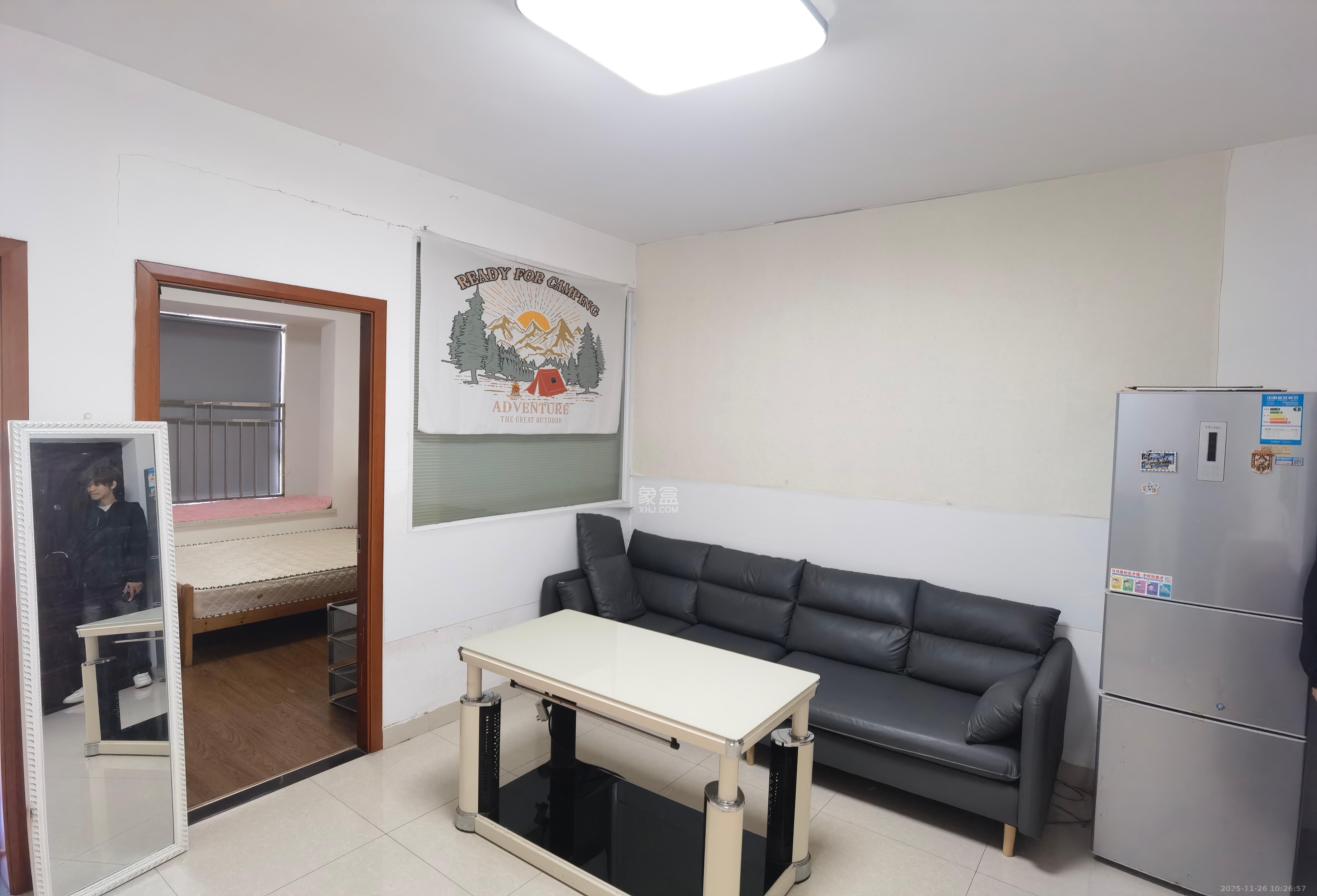 百纳广场(百纳公寓) 2室1厅1卫 2200.0元/月 百纳广场(百纳公寓) 2室1厅1卫 2200.0元/月室内图