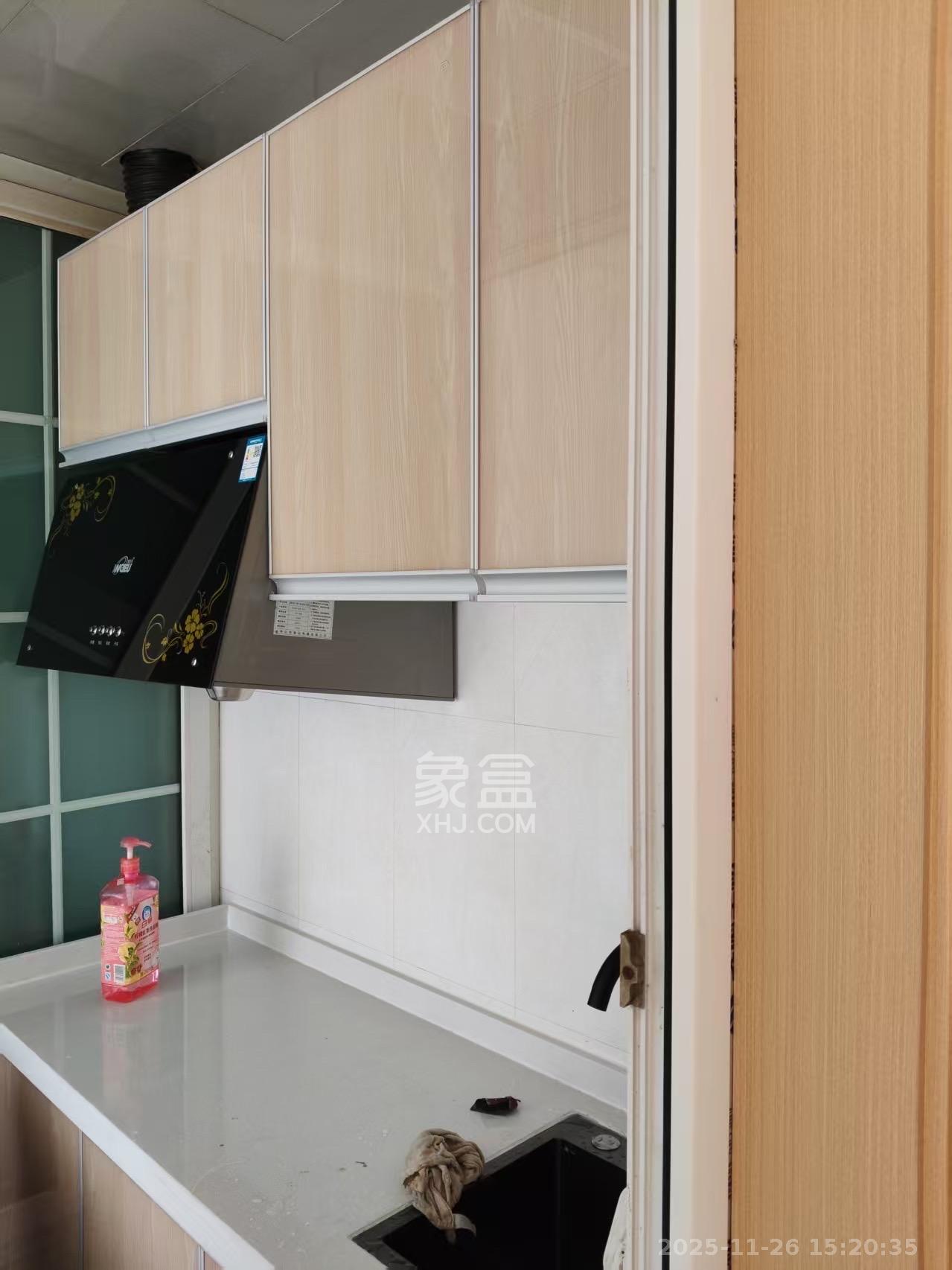 四季美景一、二期 1室1厅1卫 1400.0元/月 四季美景一、二期 1室1厅1卫 1400.0元/月室内图