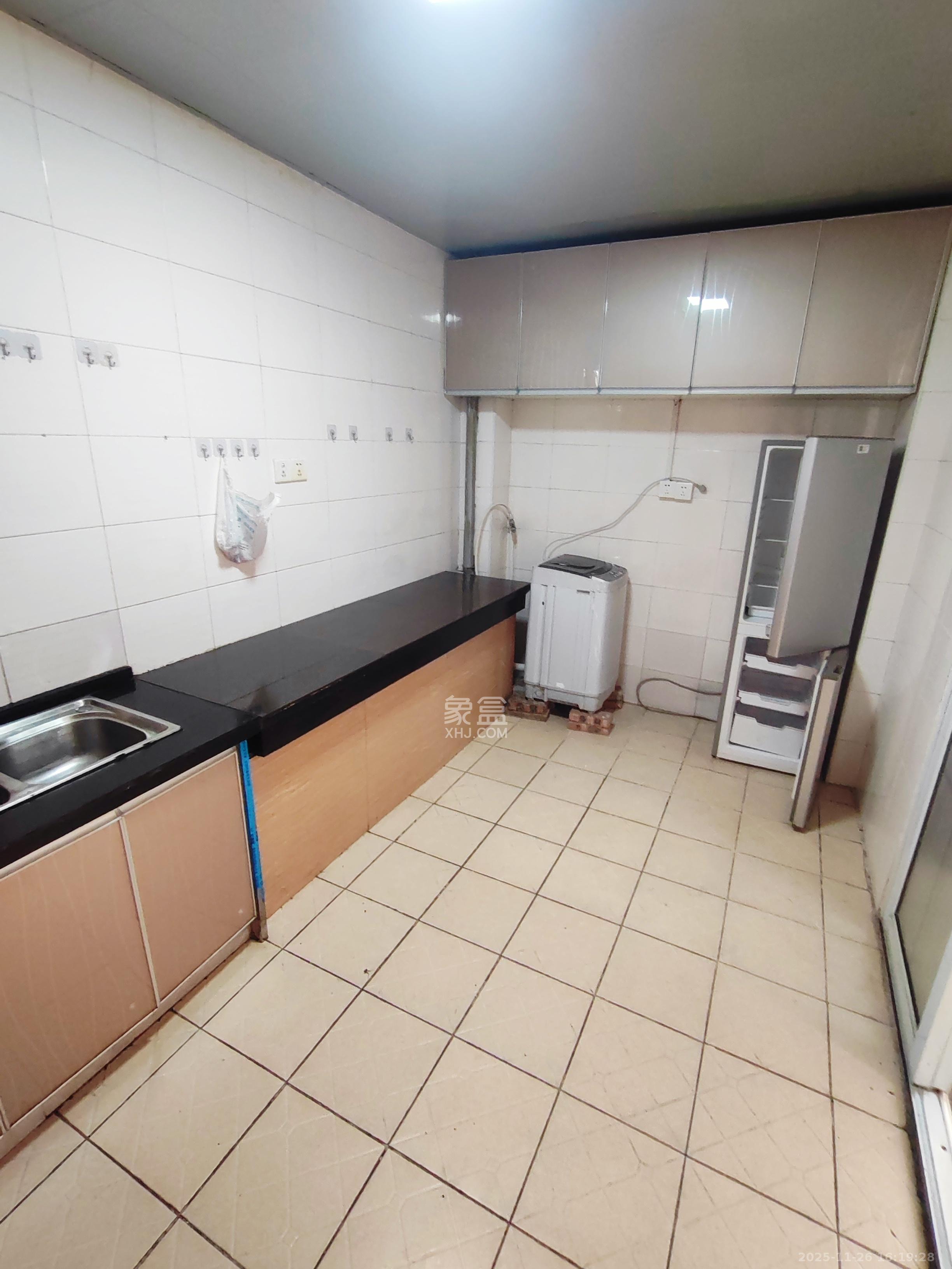 和馨园  4室2厅2卫    2800.0元/月室内图