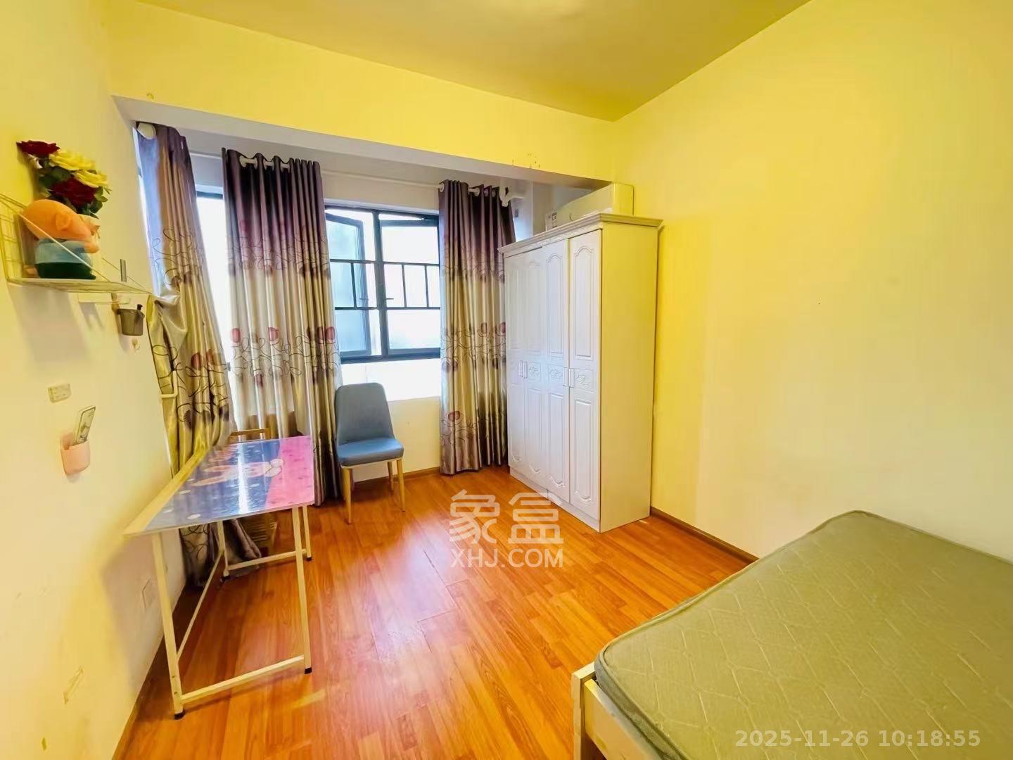 慢步江湾  3室2厅1卫    2600.0元/月室内图