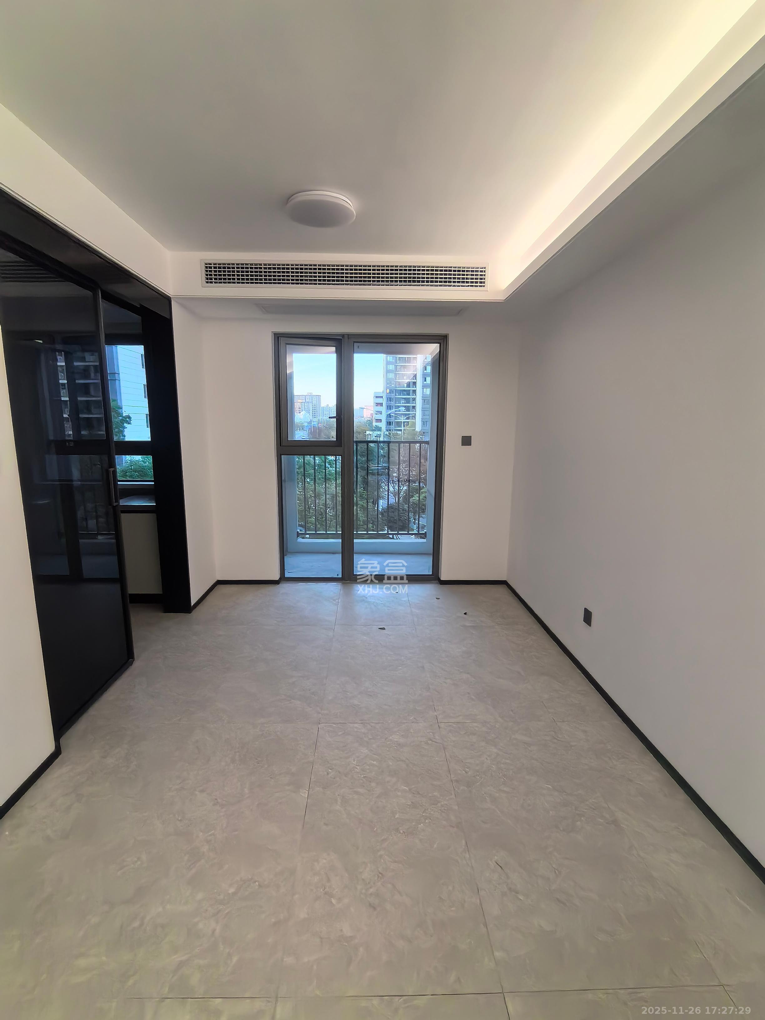 中海寰宇天下  4室2厅2卫    2800.0元/月室内图