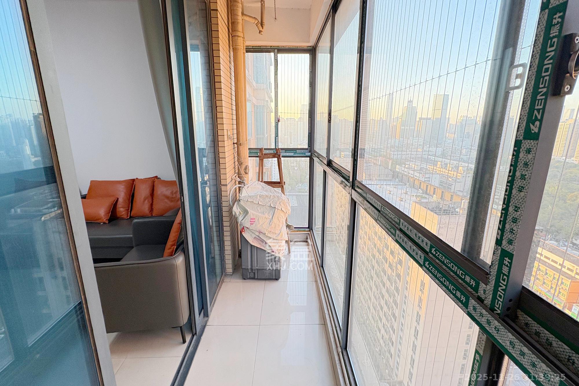 融圣国际 2室1厅1卫 89.0万 融圣国际 2室1厅1卫 89.0万阳台