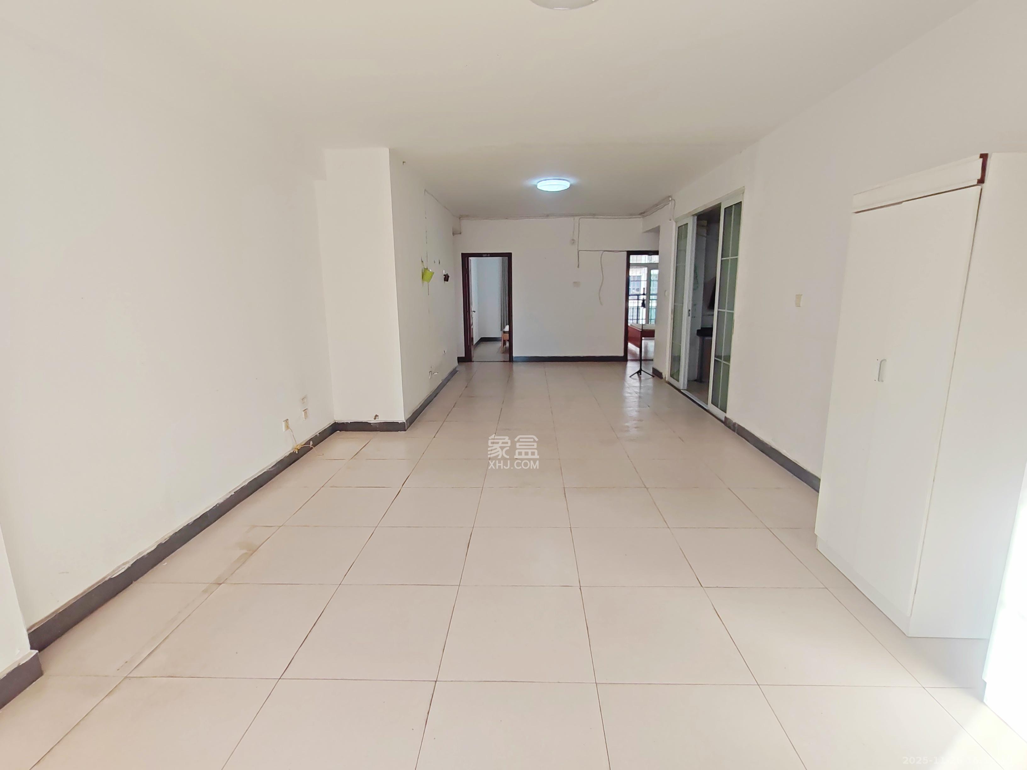 和馨园  4室2厅2卫    2800.0元/月室内图