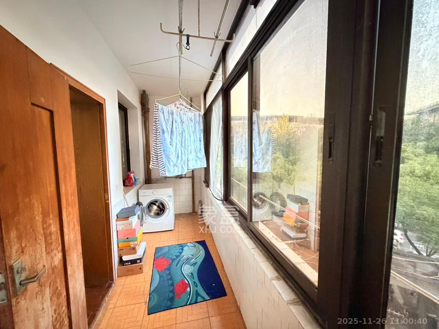 长沙市税务局宿舍(长沙市白沙路186号) 3室1厅1卫 2200.0元/月 长沙市税务局宿舍(长沙市白沙路186号) 3室1厅1卫 2200.0元/月室内图