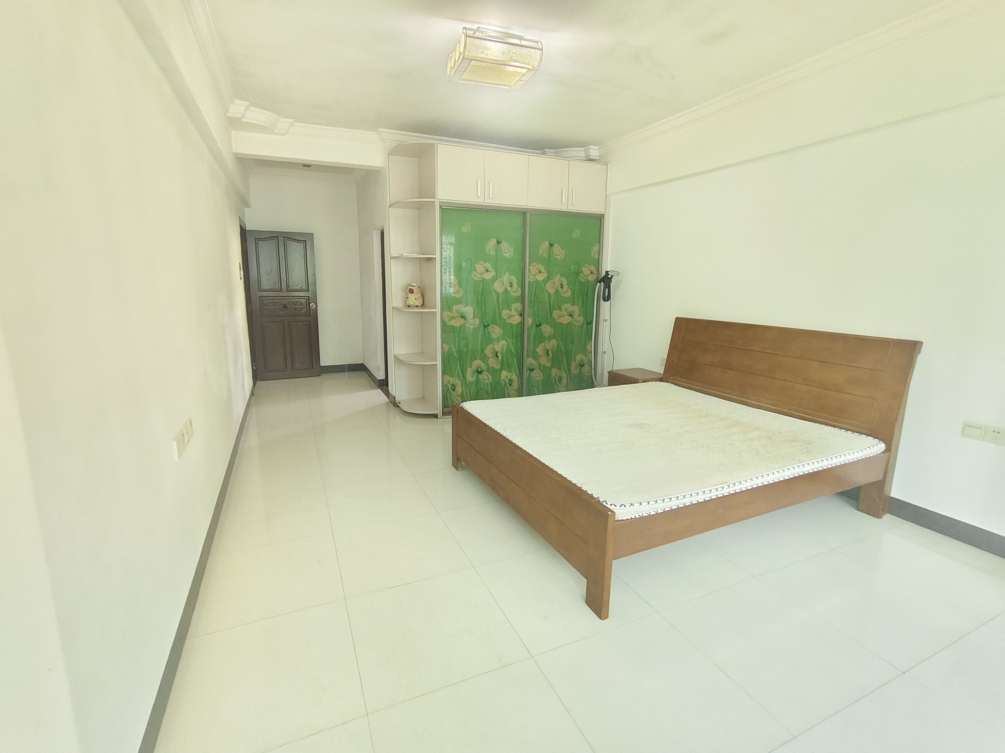 海口交通局宿舍 4室2厅2卫 2900.0元/月 海口交通局宿舍 4室2厅2卫 2900.0元/月室内图