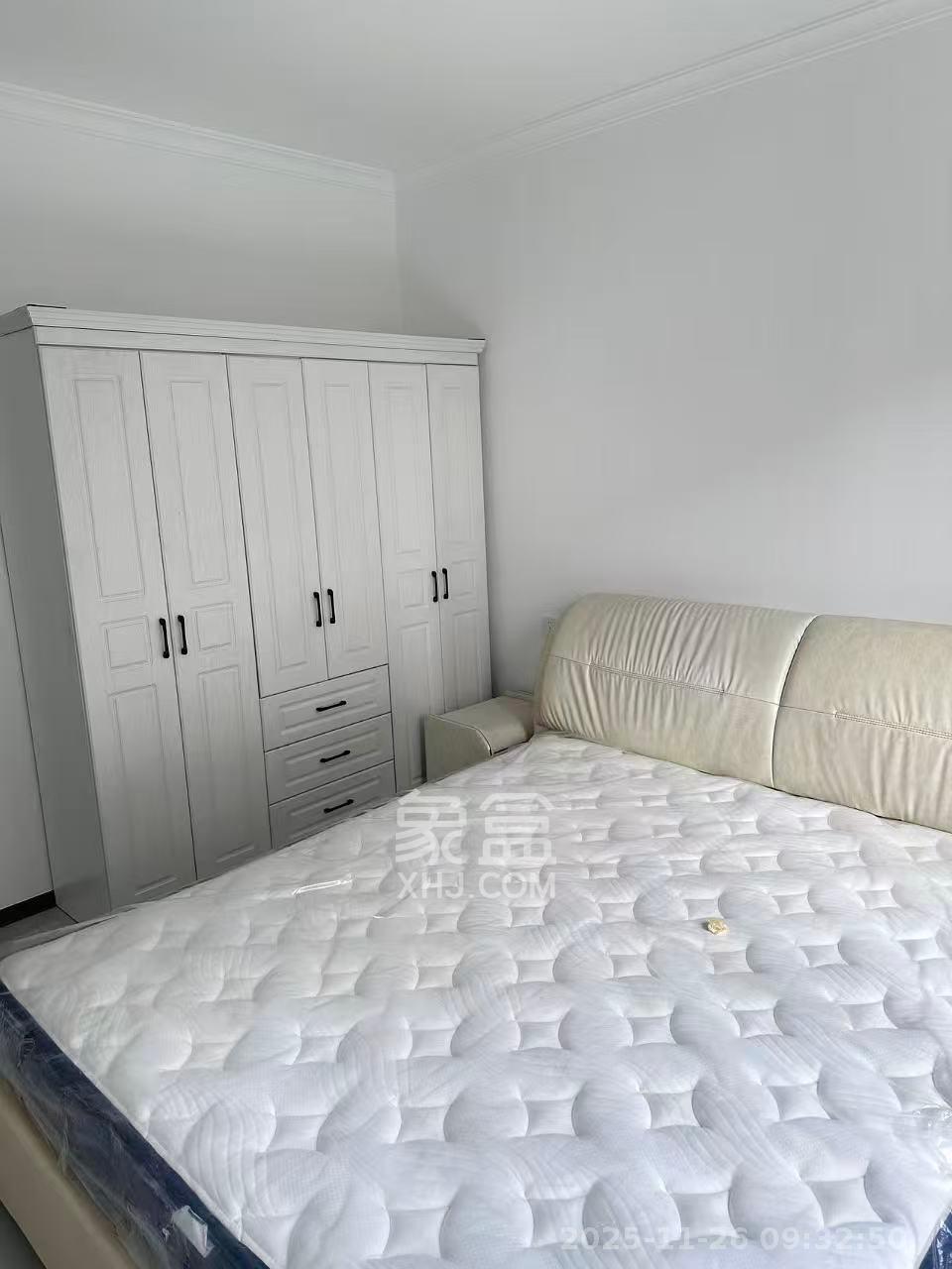 苏托佳园  3室2厅2卫    2000.0元/月室内图