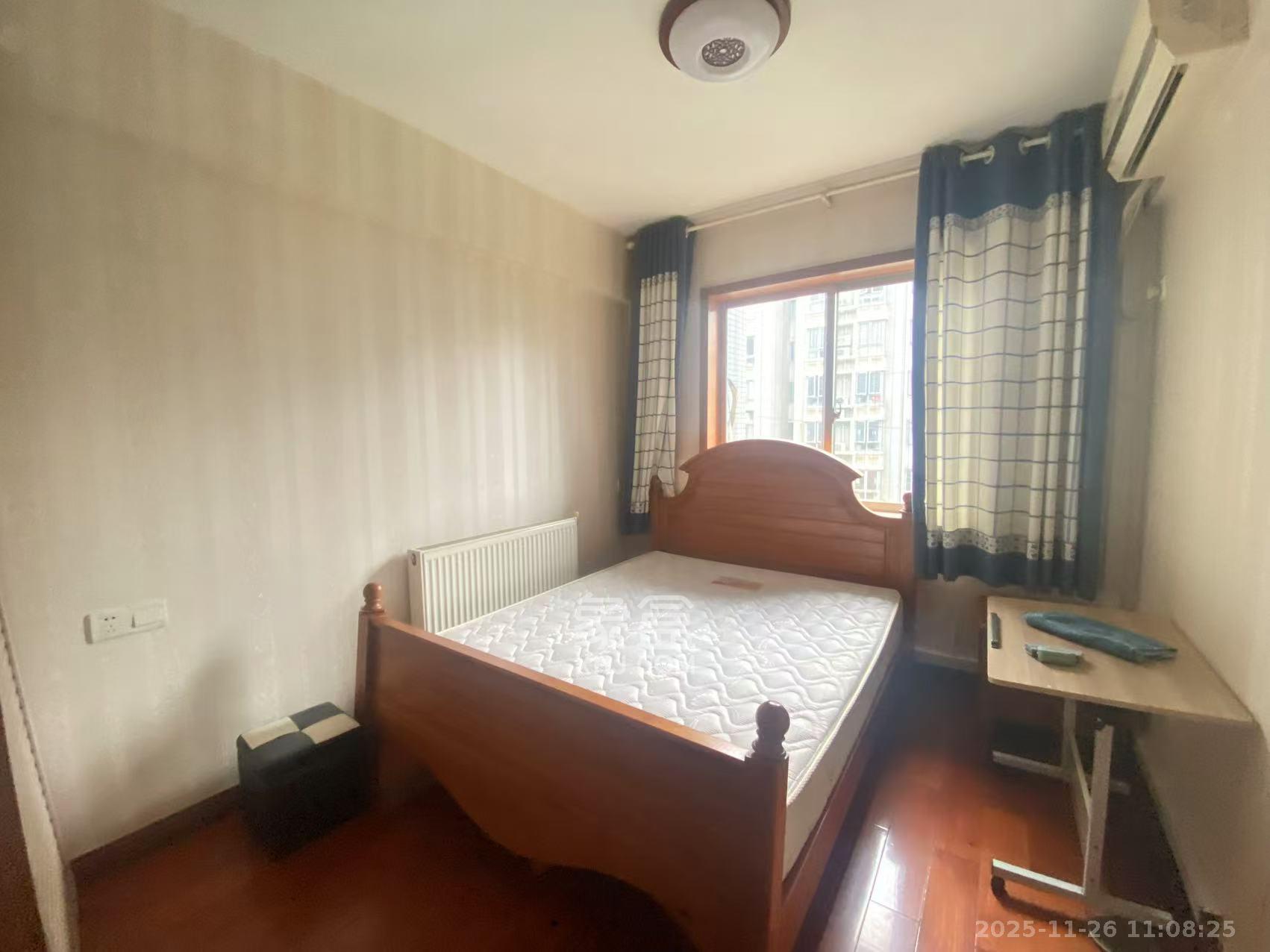 长房东郡 4室2厅2卫 3800.0元/月 长房东郡 4室2厅2卫 3800.0元/月室内图