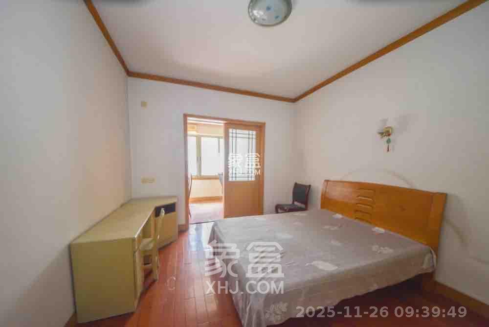 湘农桥社区 3室2厅1卫 2300.0元/月 湘农桥社区 3室2厅1卫 2300.0元/月室内图