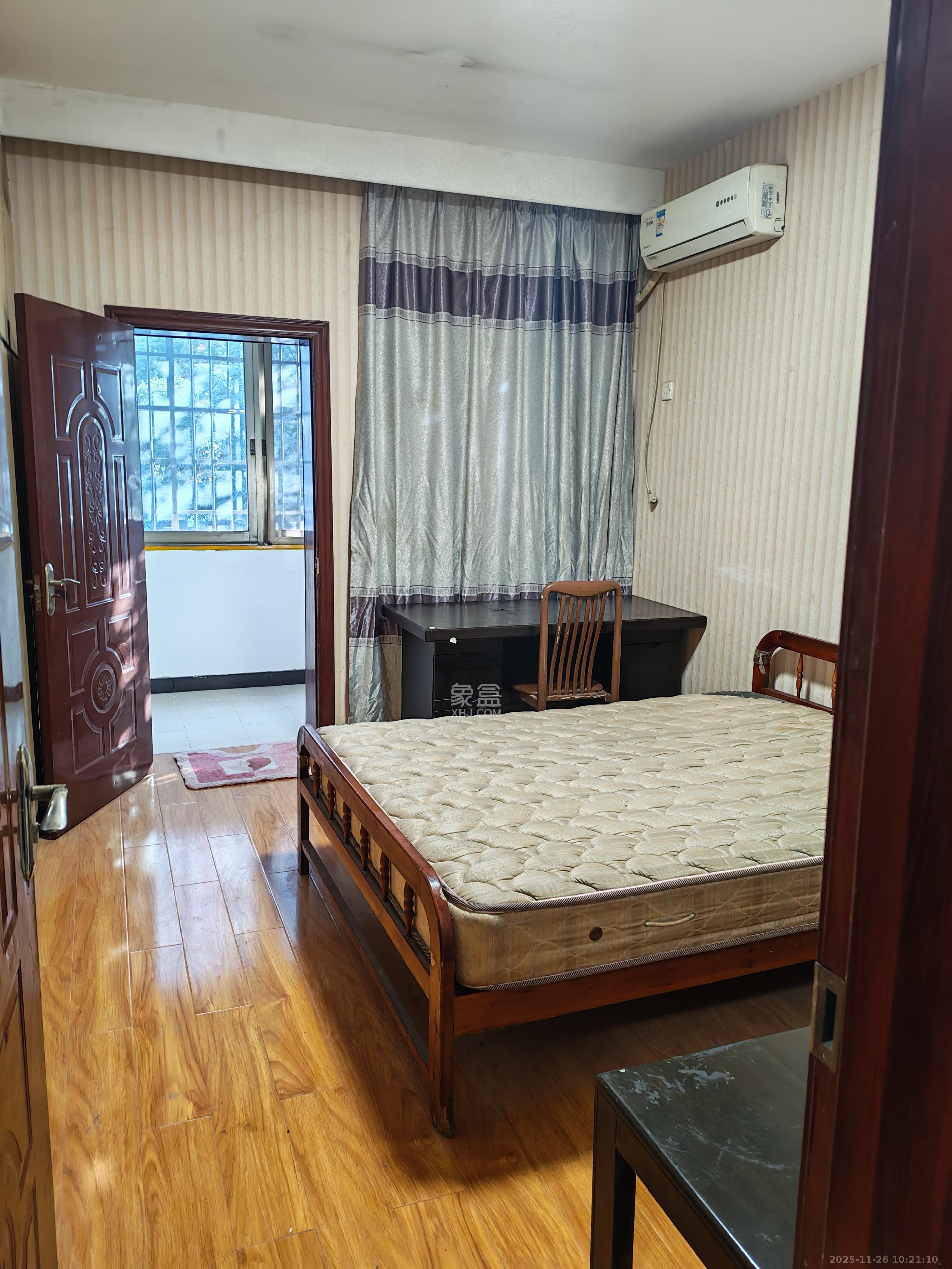 省农办火星宿舍 3室2厅1卫 2000.0元/月 省农办火星宿舍 3室2厅1卫 2000.0元/月室内图