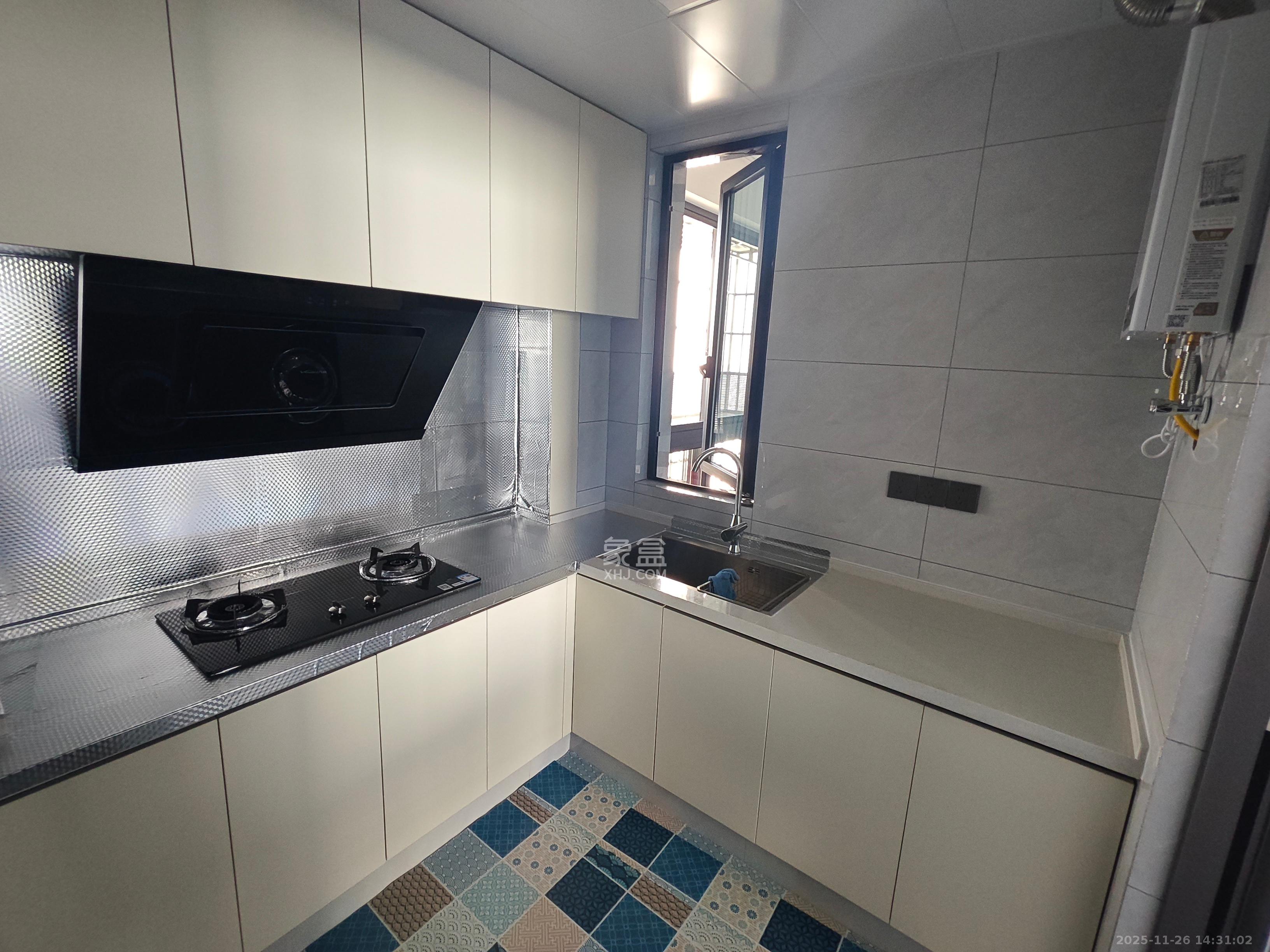 谷山景苑  3室2厅2卫    2300.0元/月室内图