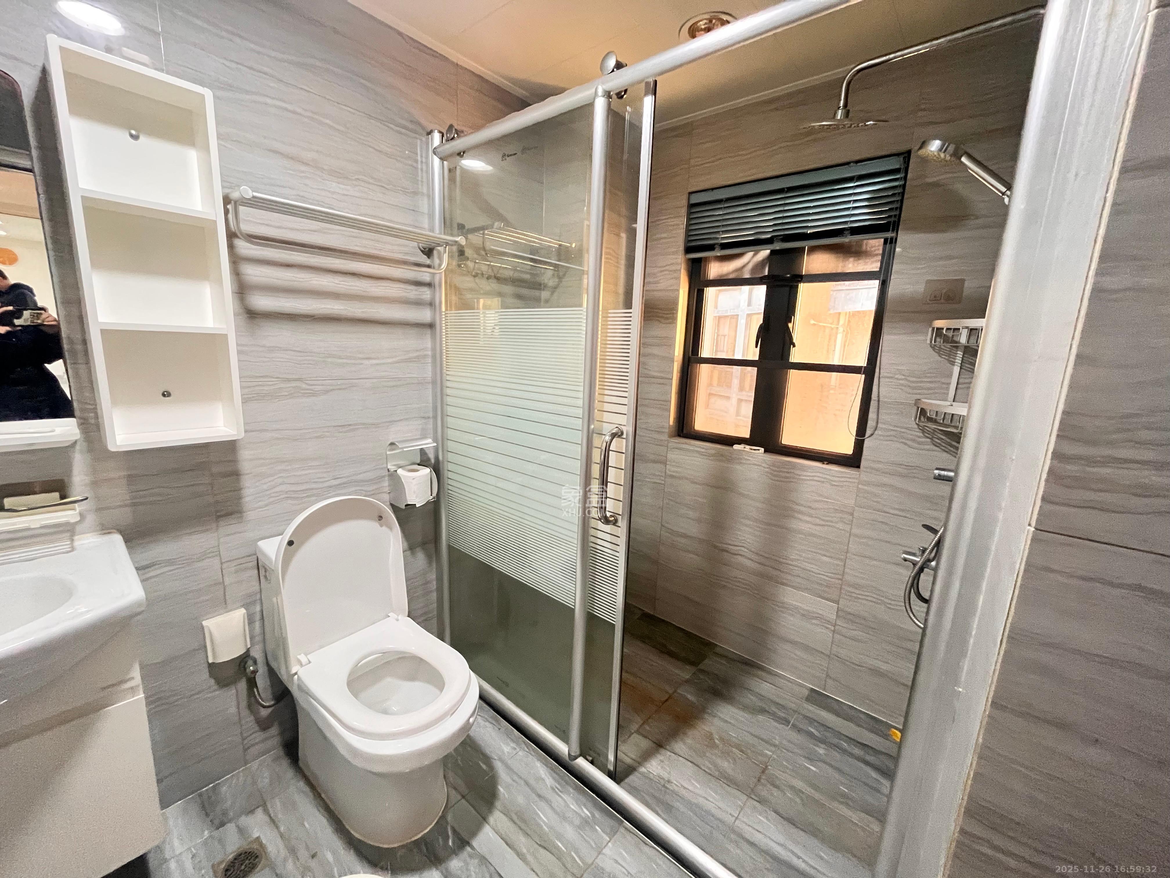 长房天翼未来城  3室2厅2卫    4500.0元/月室内图