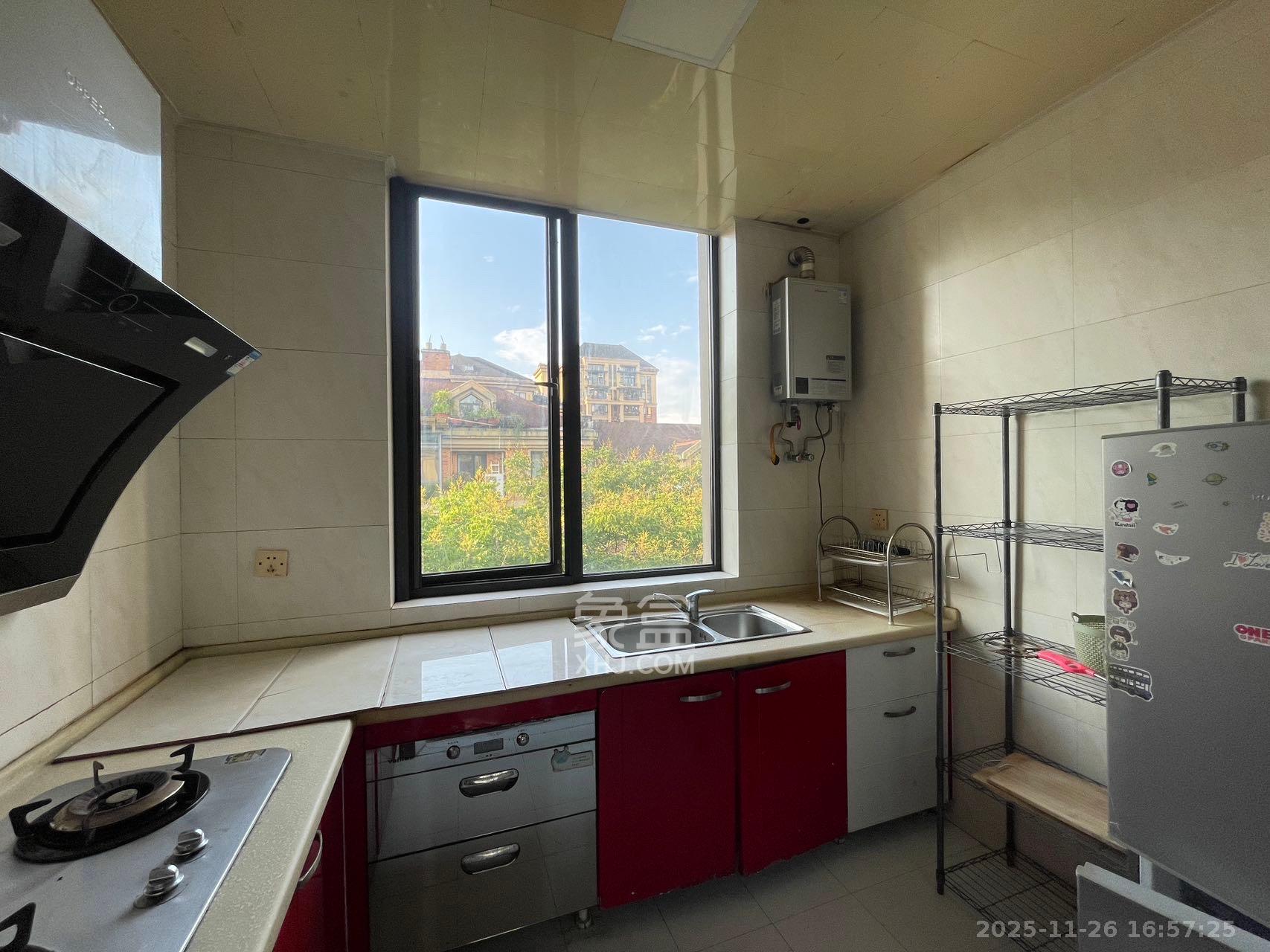 绿城桂花城 4室2厅2卫 2600.0元/月 绿城桂花城 4室2厅2卫 2600.0元/月室内图