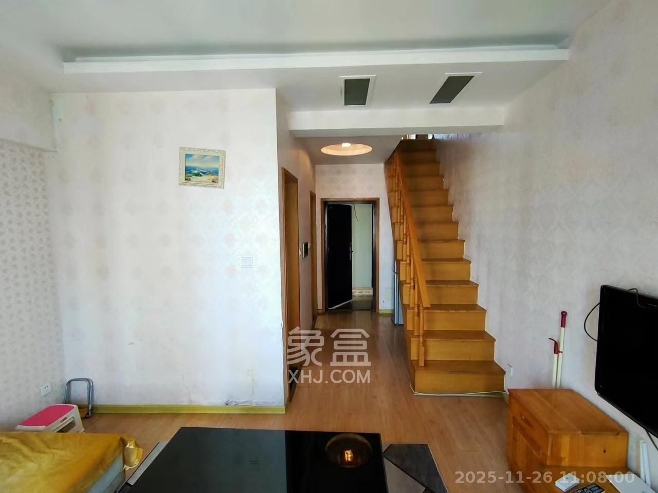 郡原广场 1室1厅1卫 2200.0元/月 郡原广场 1室1厅1卫 2200.0元/月室内图