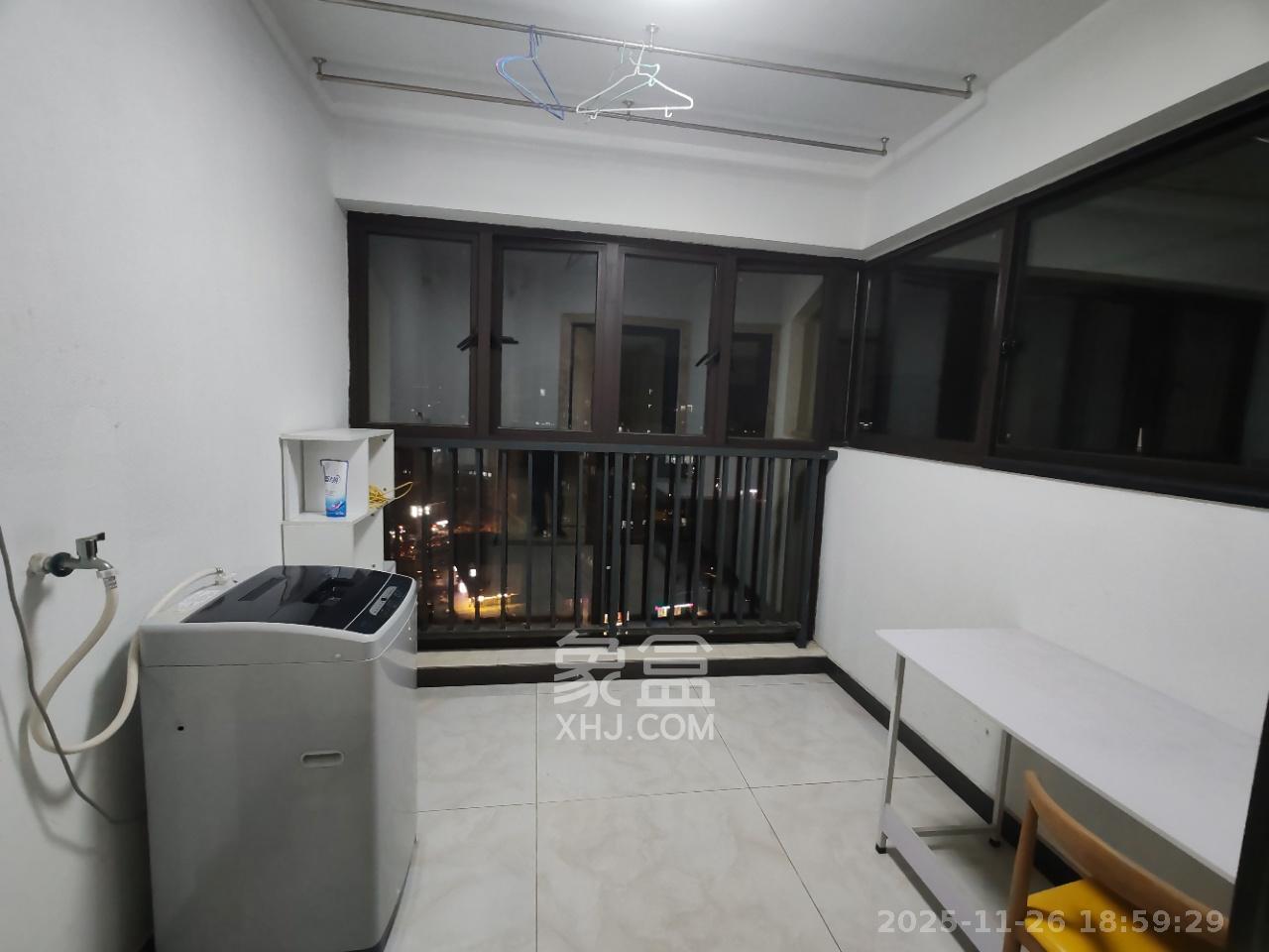 汇金城/嘉华城（二期、三期）  3室2厅2卫    2400.0元/月室内图