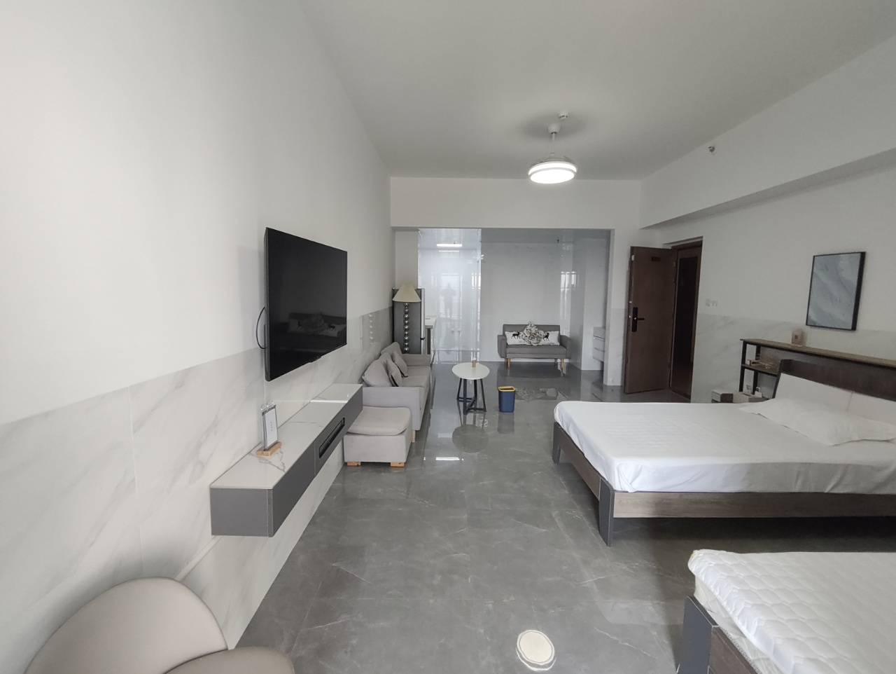 绿地海长流六期（绿地新海岸）  1室1厅1卫    2600.0元/月室内图