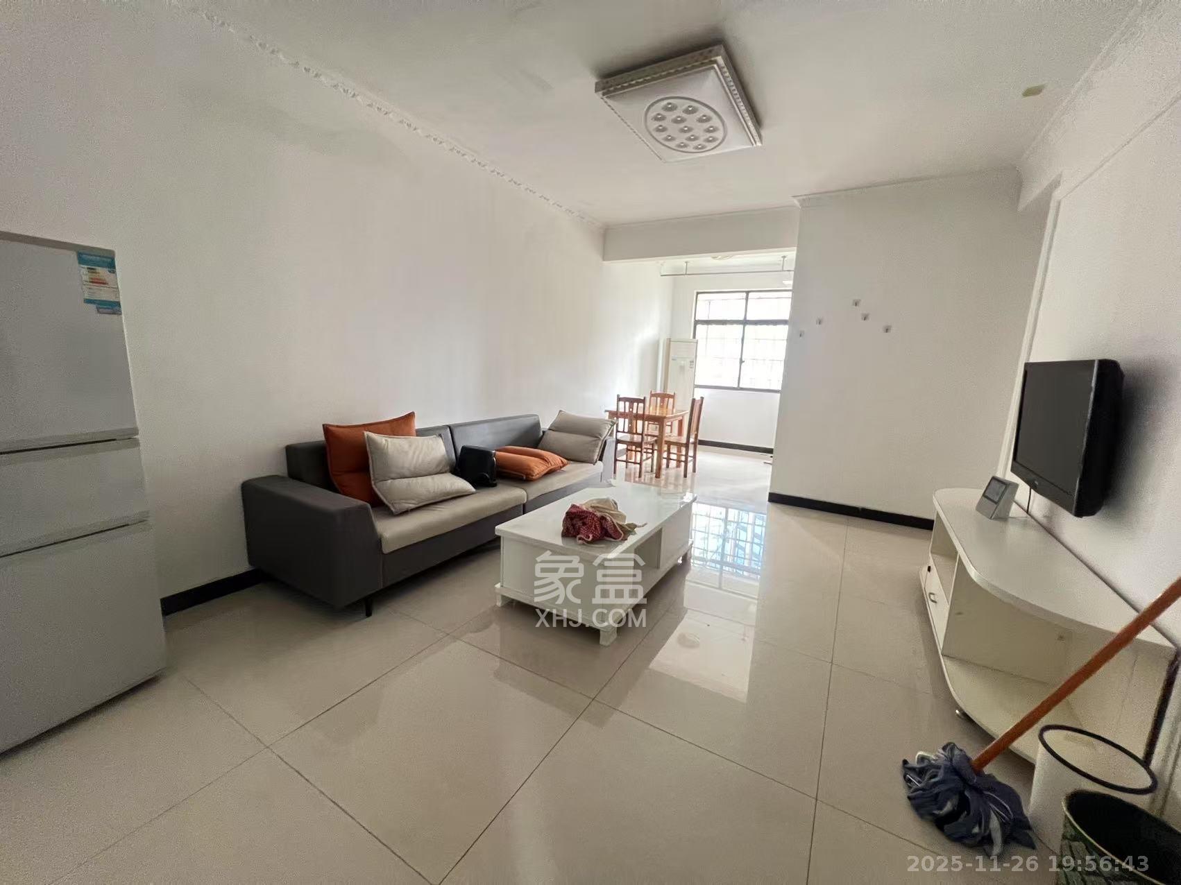 御溪国际  2室1厅1卫    2300.0元/月