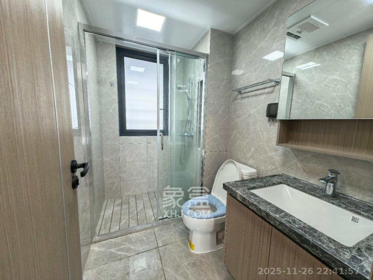 中海麓山境南区 3室2厅2卫 2800.0元/月 中海麓山境南区 3室2厅2卫 2800.0元/月室内图